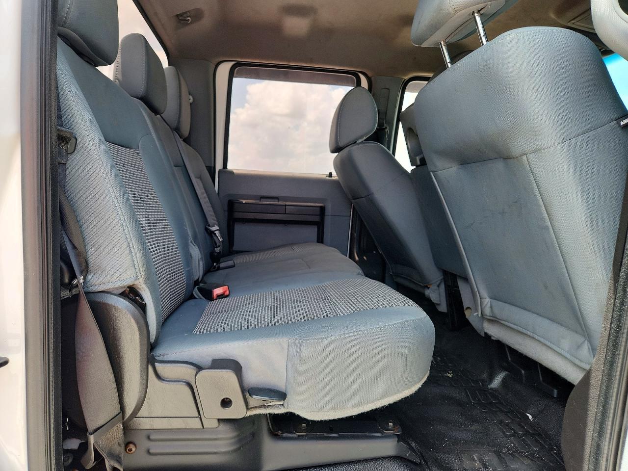 2012 Ford F250 Super Duty White vin: 1FT7W2BT7CEA10628