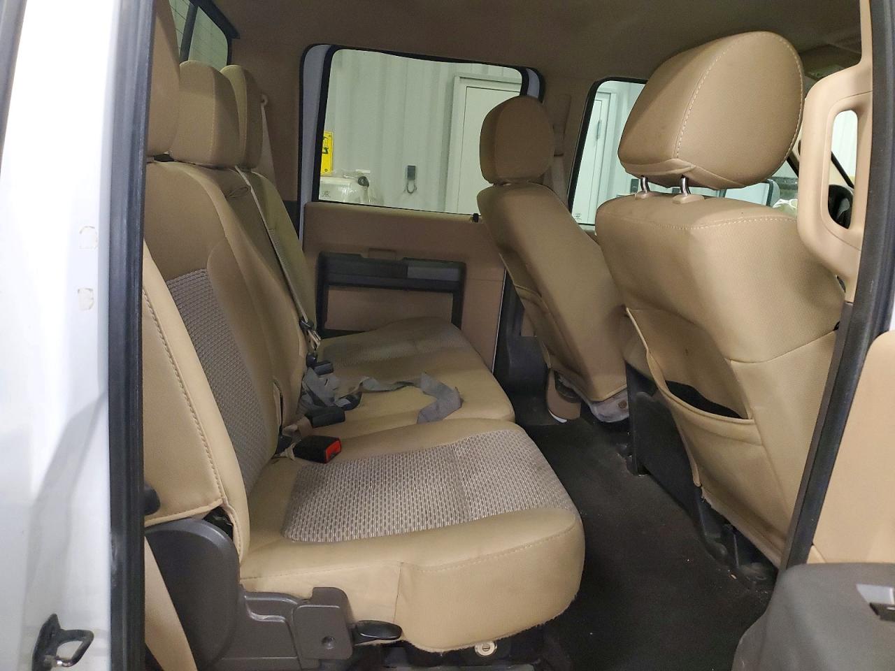 2012 Ford F250 Super Duty White vin: 1FT7W2BT7CEA70182