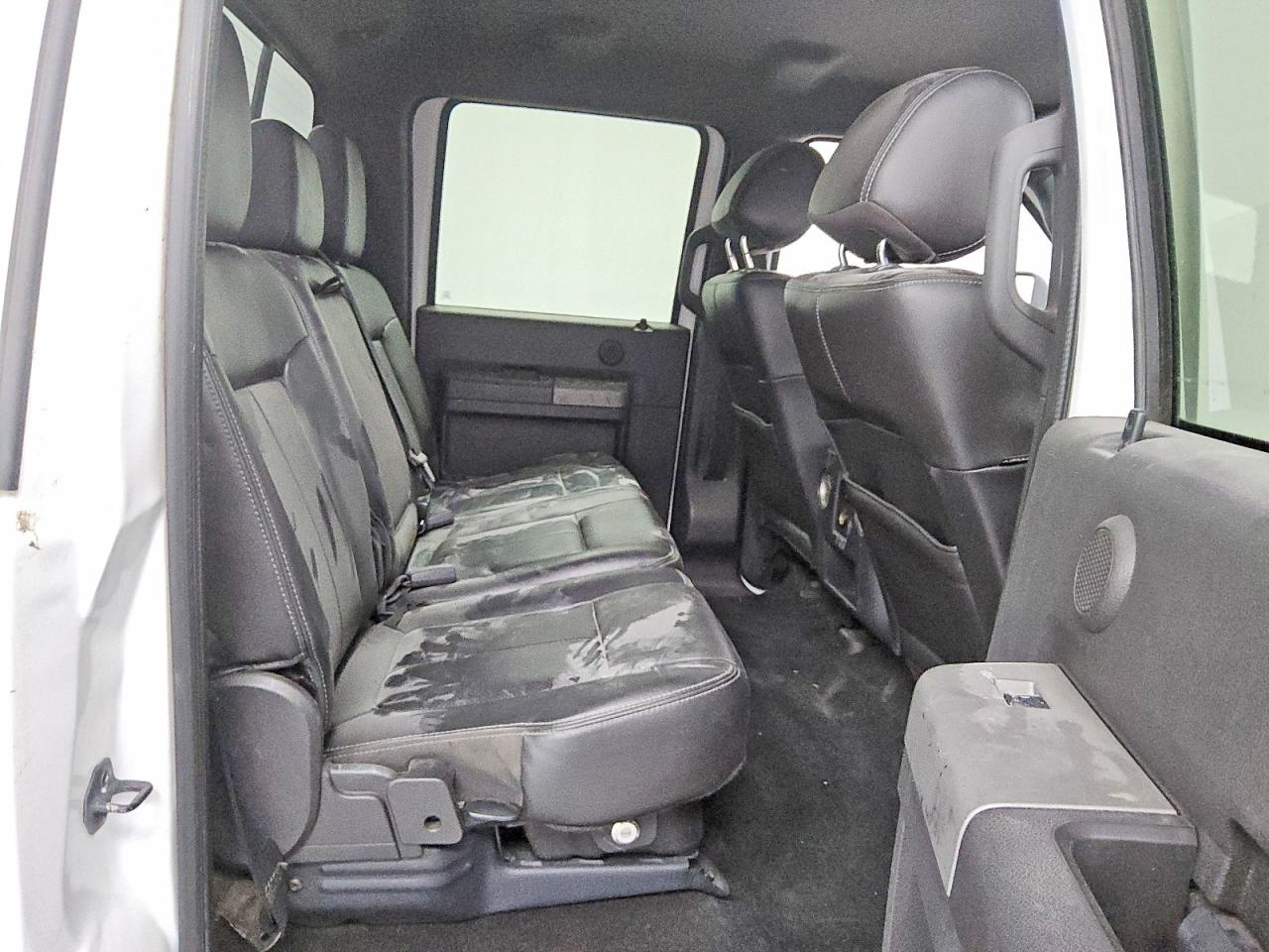 2012 Ford F250 Super Duty White vin: 1FT7W2BT7CEC18105