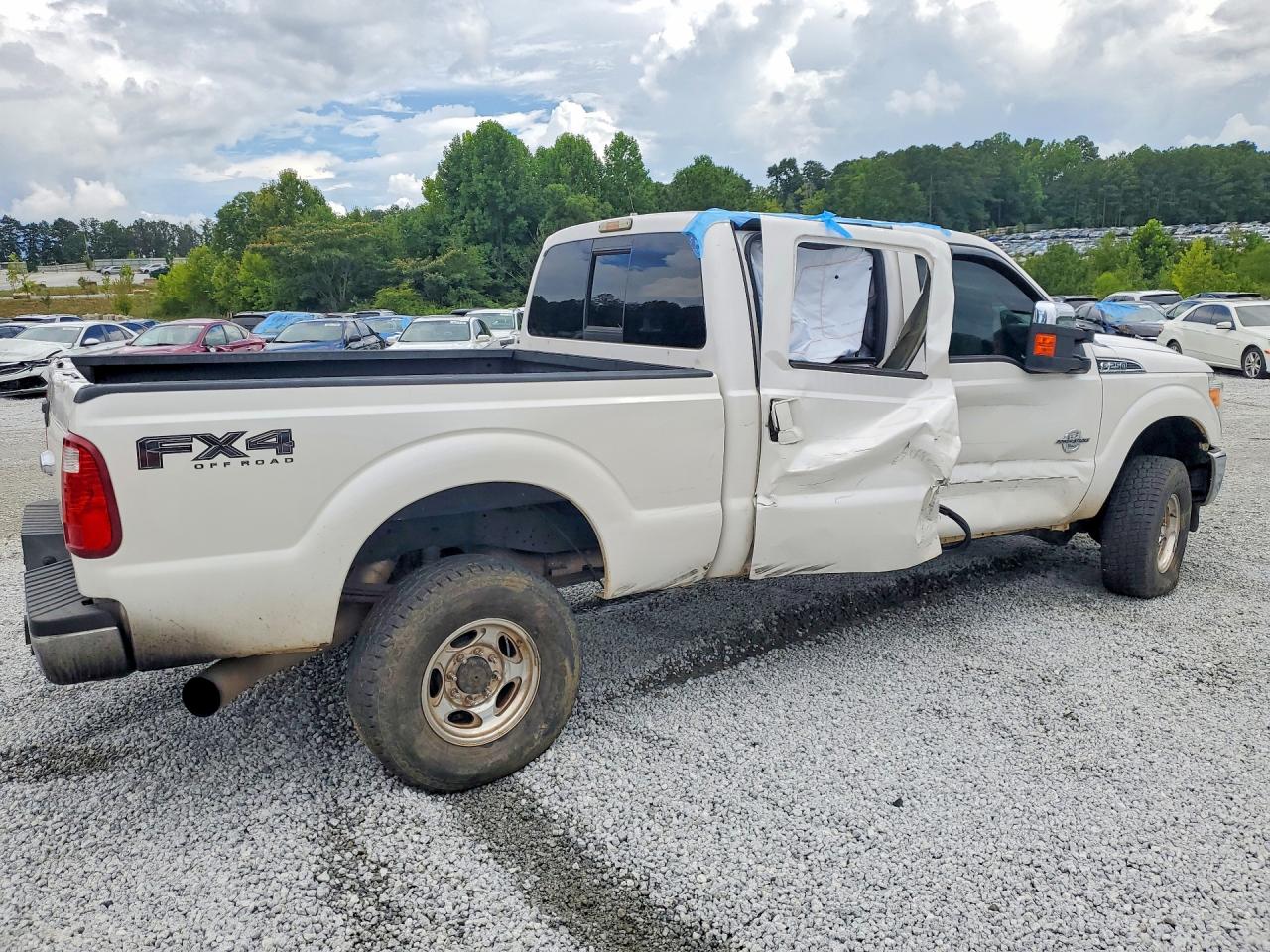 2013 Ford F250 Super Duty White vin: 1FT7W2BT7DEB07359