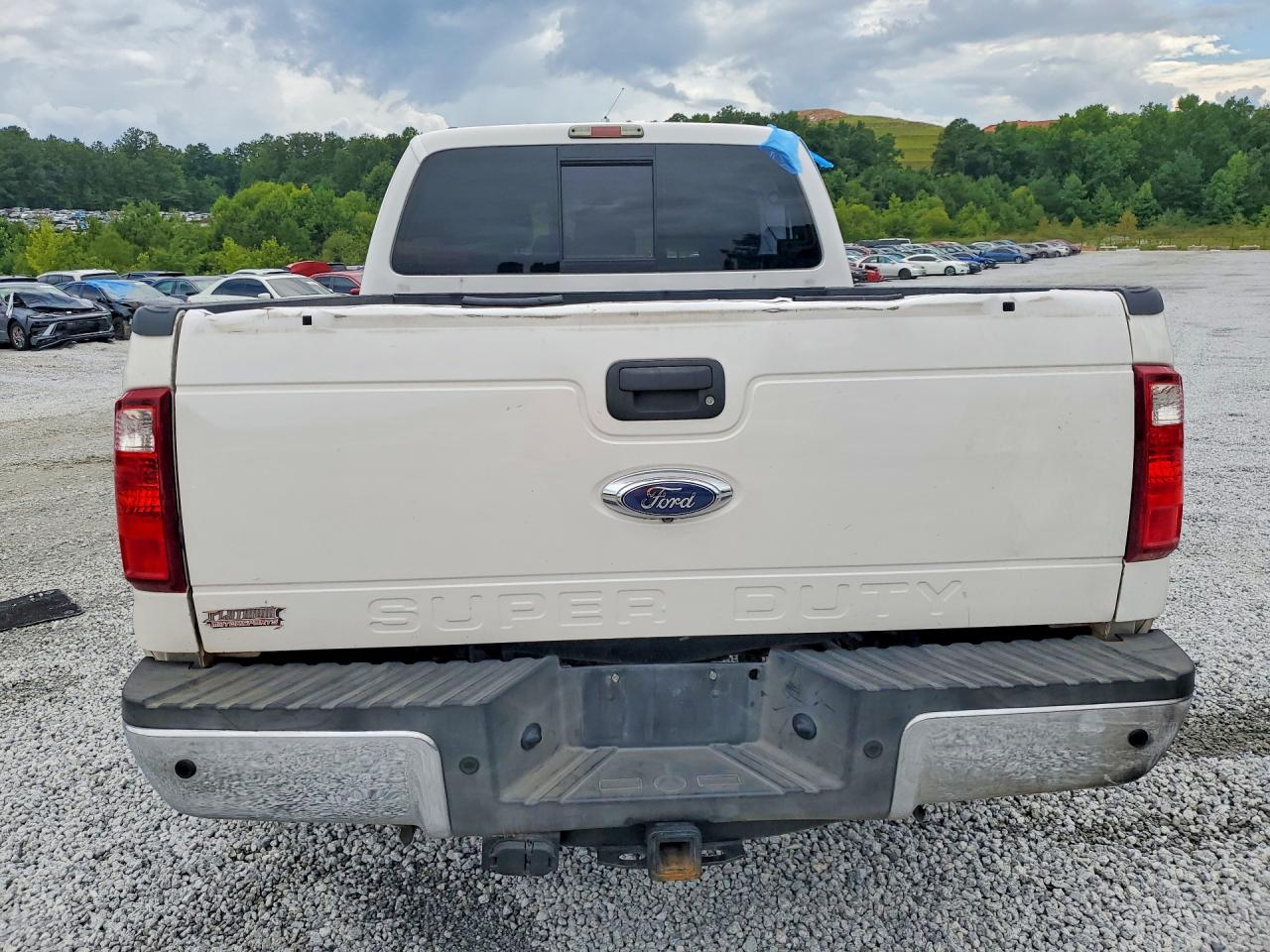 2013 Ford F250 Super Duty White vin: 1FT7W2BT7DEB07359