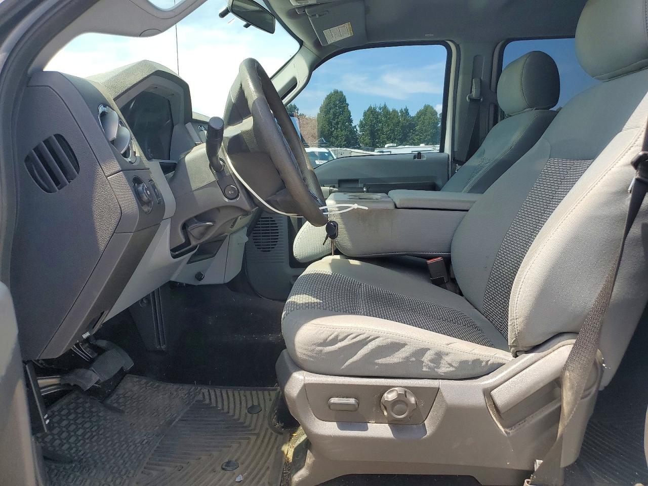 2013 Ford F250 White vin: 1FT7W2BT7DEB16742