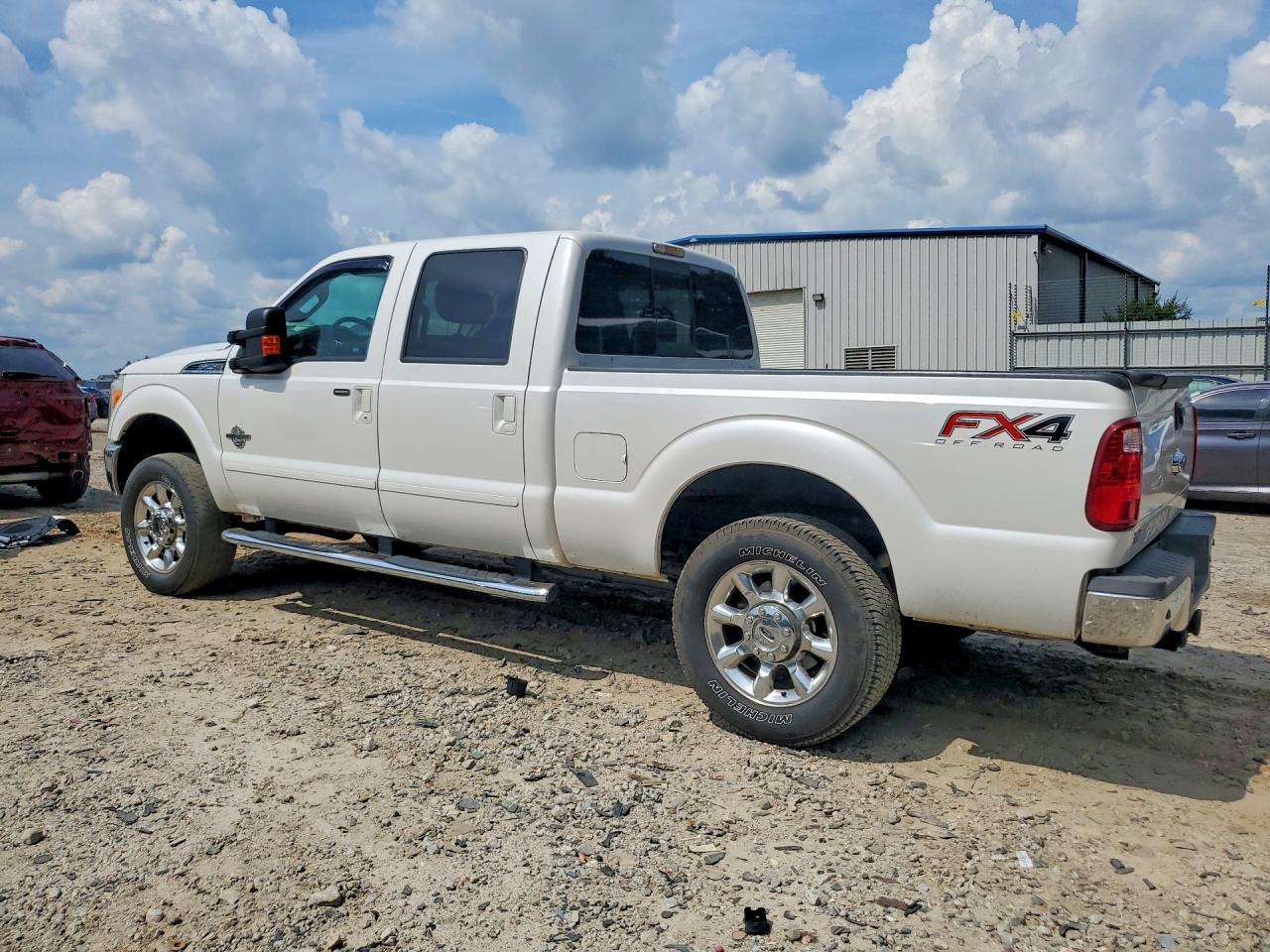 2015 Ford F250 Super Duty White vin: 1FT7W2BT7FEB49890