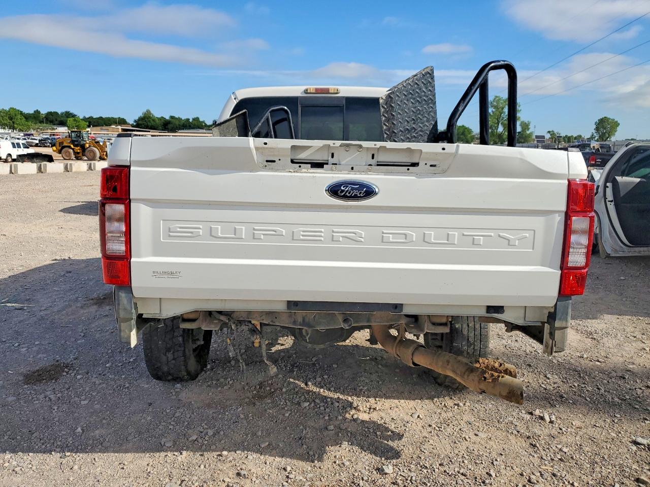 2015 Ford F250 Super Duty White vin: 1FT7W2BT7FEB51963