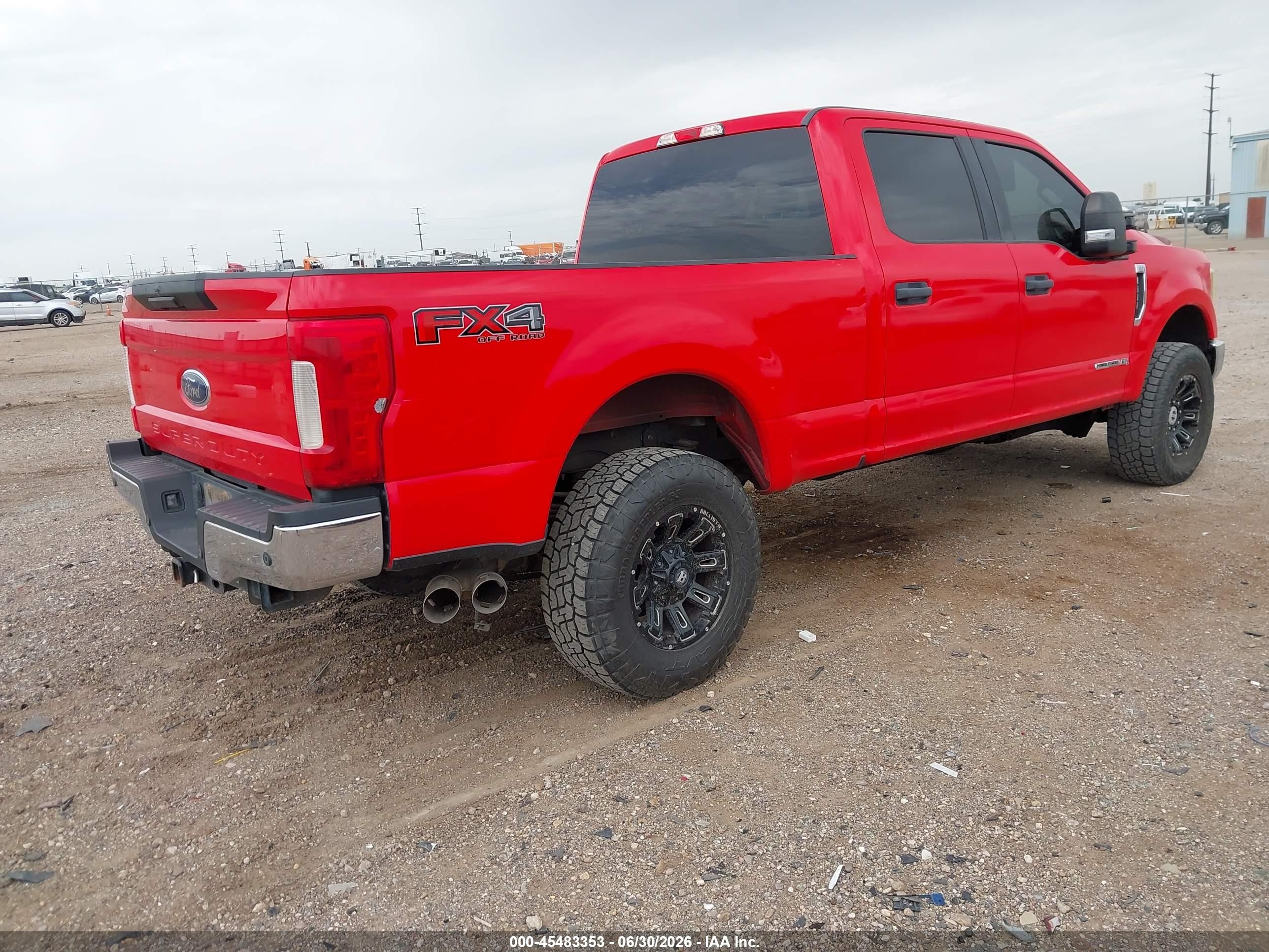 2017 Ford F-250 Xlt Красный vin: 1FT7W2BT7HEB68989