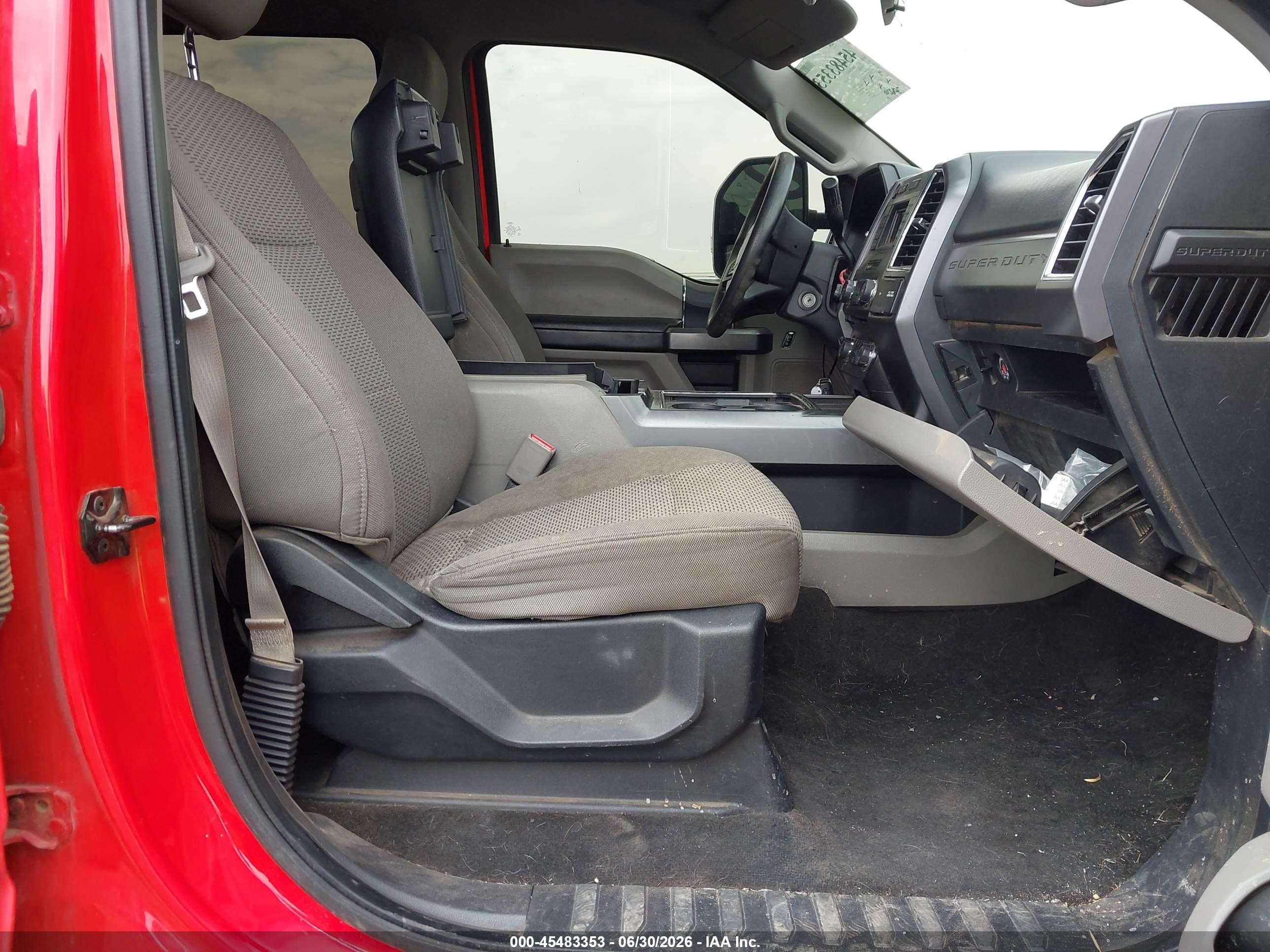 2017 Ford F-250 Xlt Красный vin: 1FT7W2BT7HEB68989