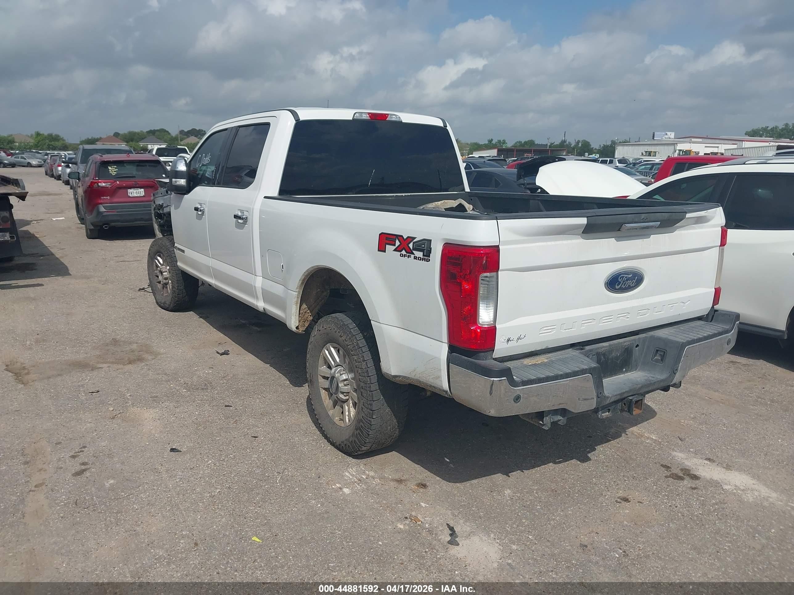 2017 Ford F-250 Xlt White vin: 1FT7W2BT7HEF01269