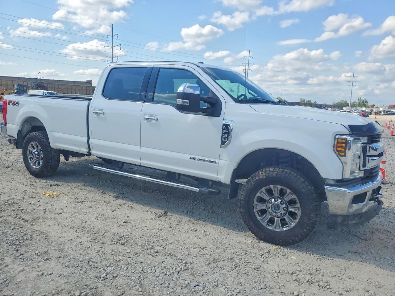 2019 Ford F250 Super Duty White vin: 1FT7W2BT7KEF67232