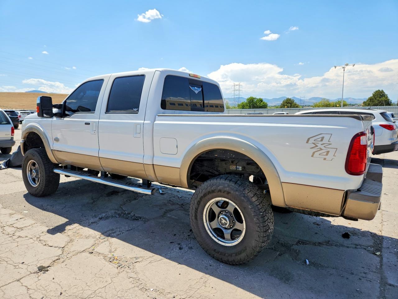 2011 Ford F250 Super Duty White vin: 1FT7W2BT8BEA15030