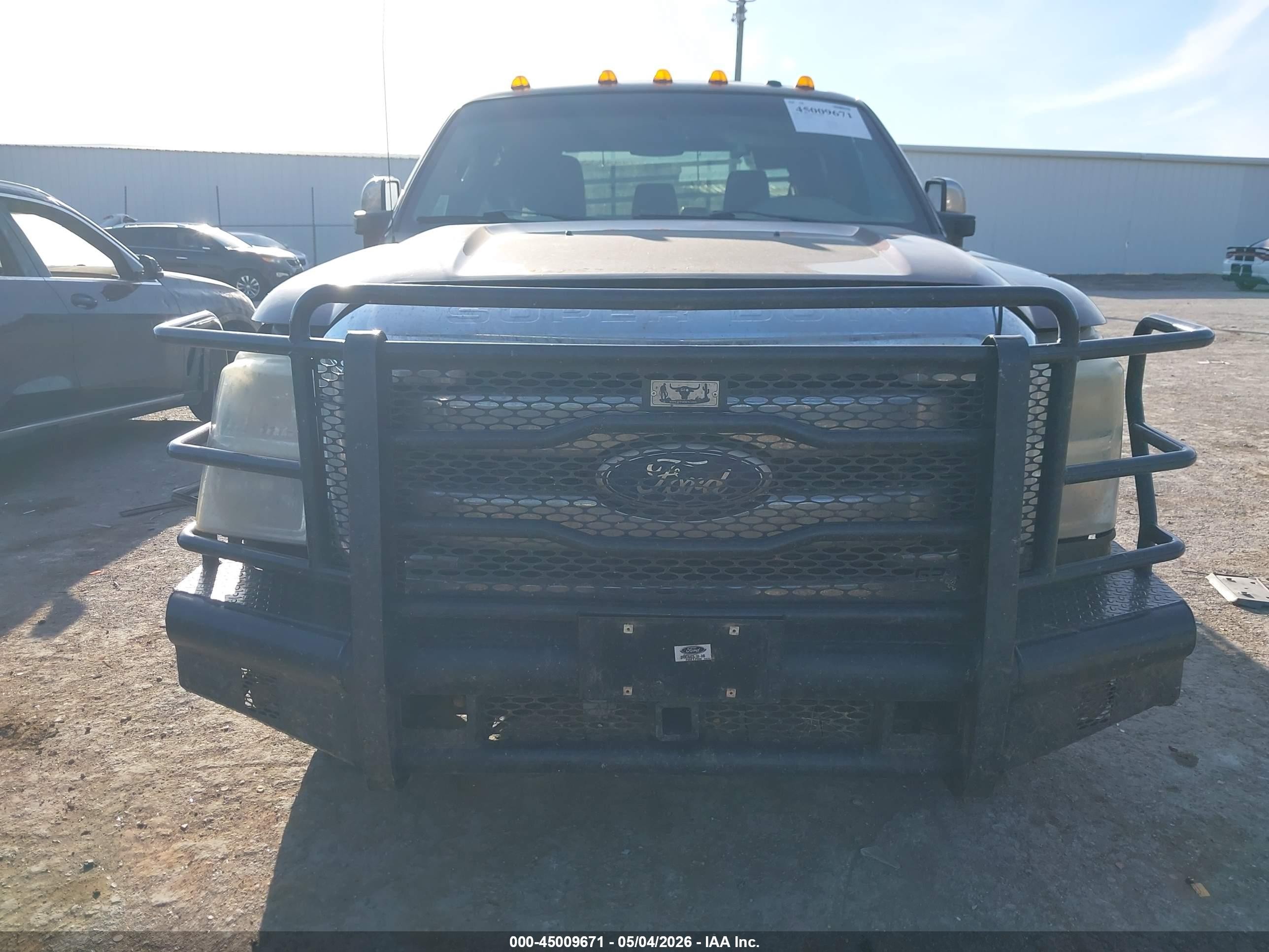 2011 Ford F250 Super Duty Maroon vin: 1FT7W2BT8BEA26528