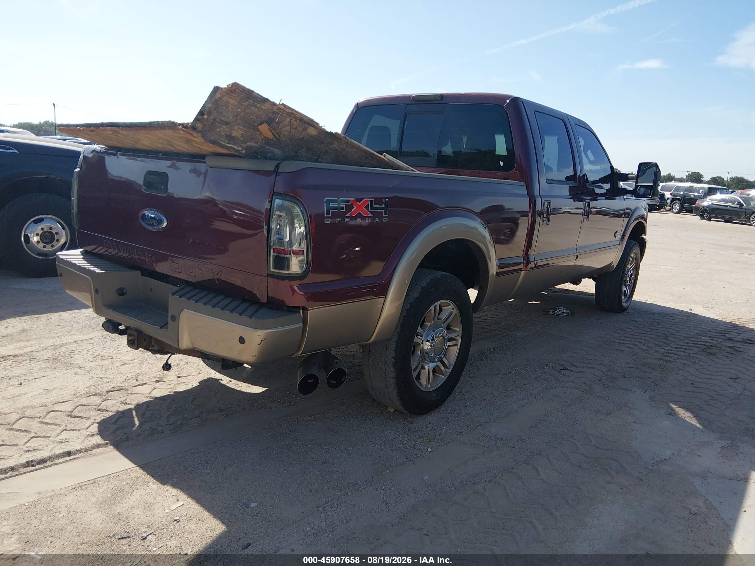 2011 Ford F-250 King Ranch Burgundy vin: 1FT7W2BT8BEA55396