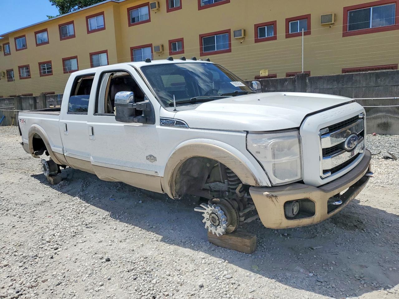 2011 Ford F250 Super Duty White vin: 1FT7W2BT8BEA78600