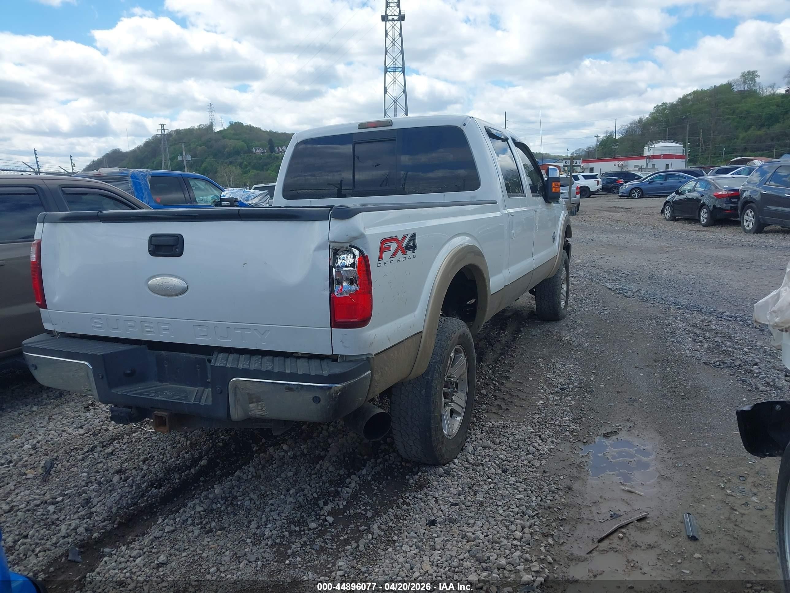 2012 Ford F-250 Lariat White vin: 1FT7W2BT8CEA90828