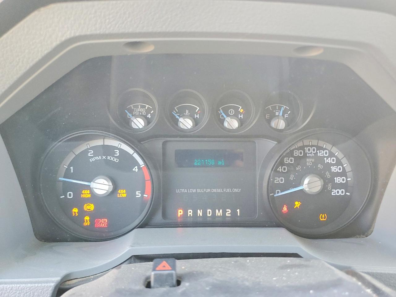 2012 Ford F250 Super Duty Белый vin: 1FT7W2BT8CEC23068