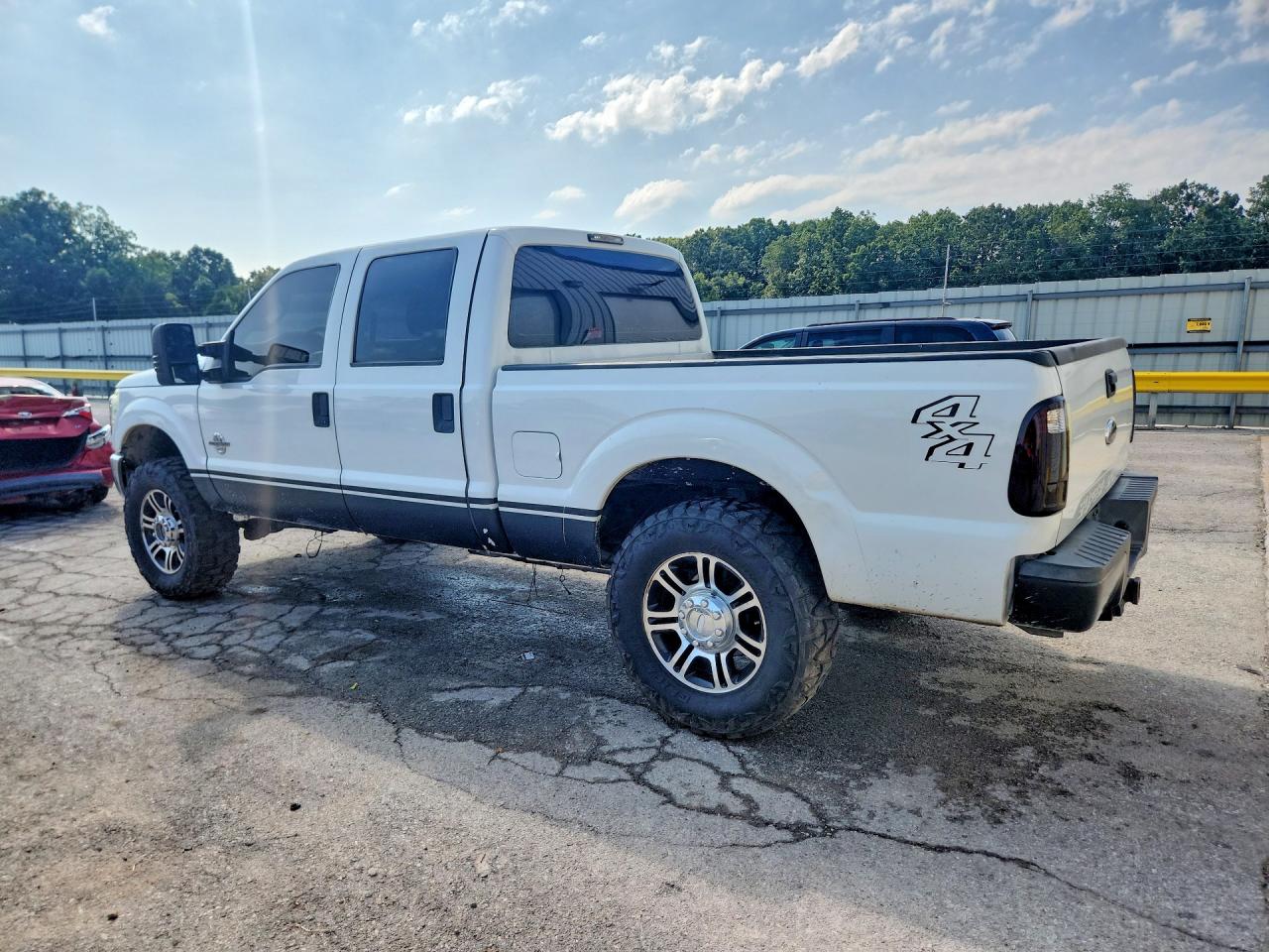 2013 Ford F250 Super Duty White vin: 1FT7W2BT8DEA17072