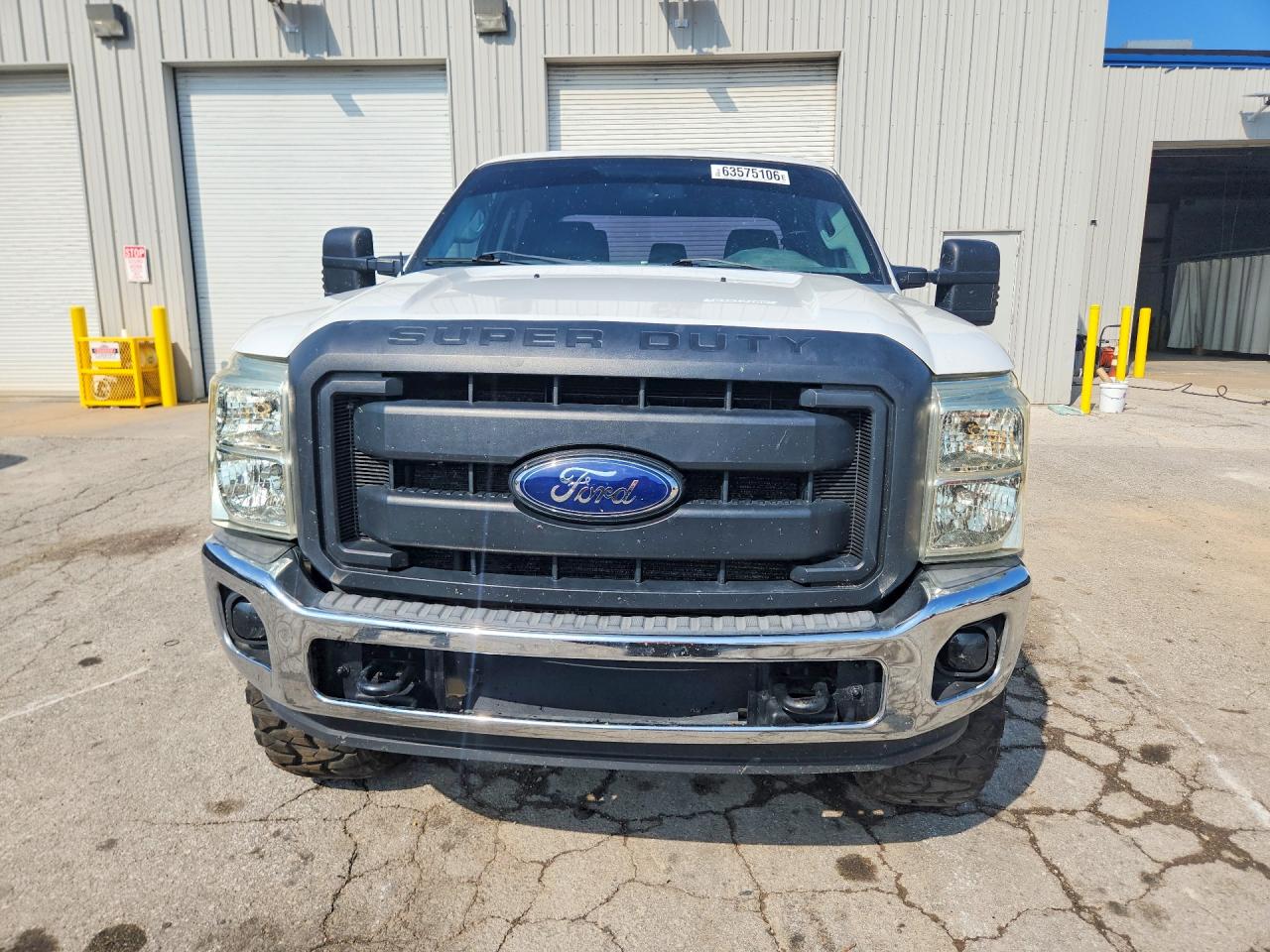 2013 Ford F250 Super Duty White vin: 1FT7W2BT8DEA17072