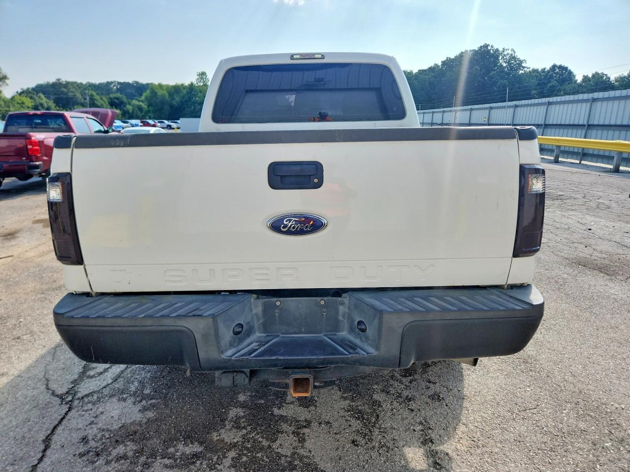 2013 Ford F250 Super Duty White vin: 1FT7W2BT8DEA17072