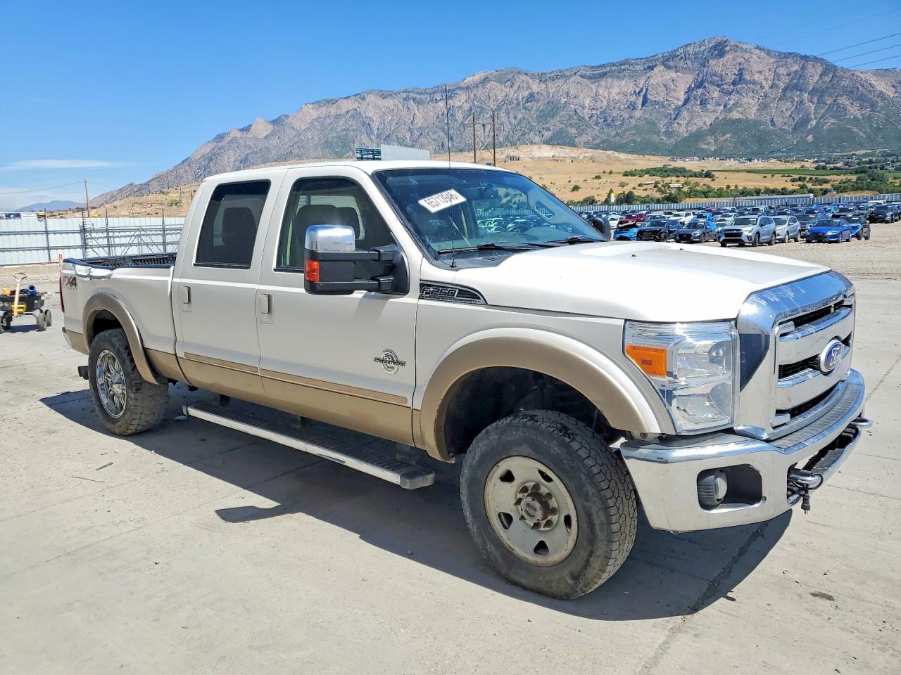2013 Ford F250 Super Duty White vin: 1FT7W2BT8DEB61978
