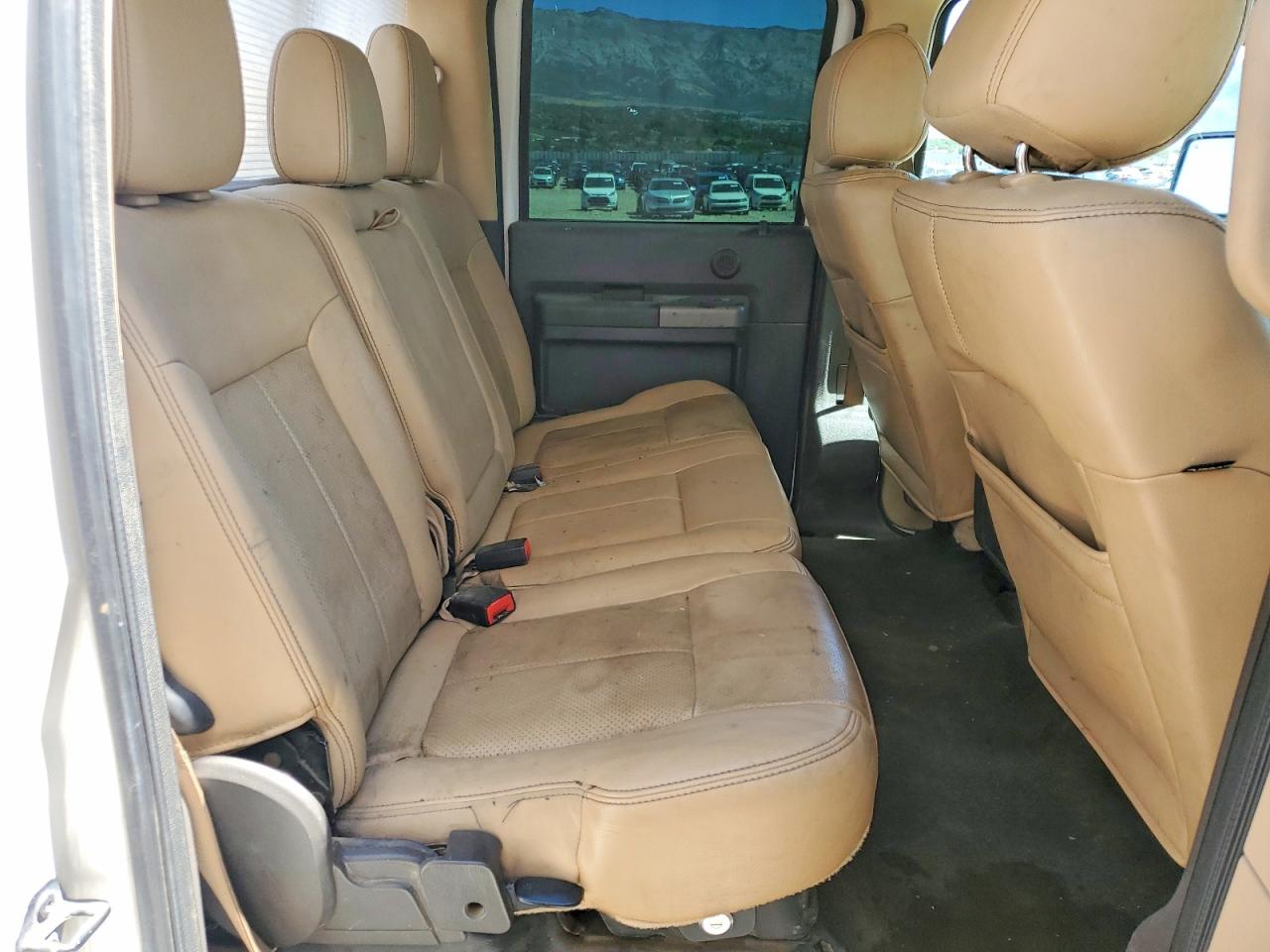 2013 Ford F250 Super Duty White vin: 1FT7W2BT8DEB61978