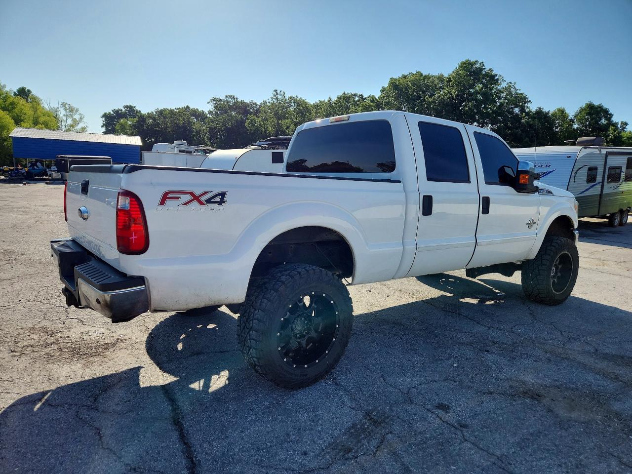 2014 Ford F250 Super Duty White vin: 1FT7W2BT8EEA96759