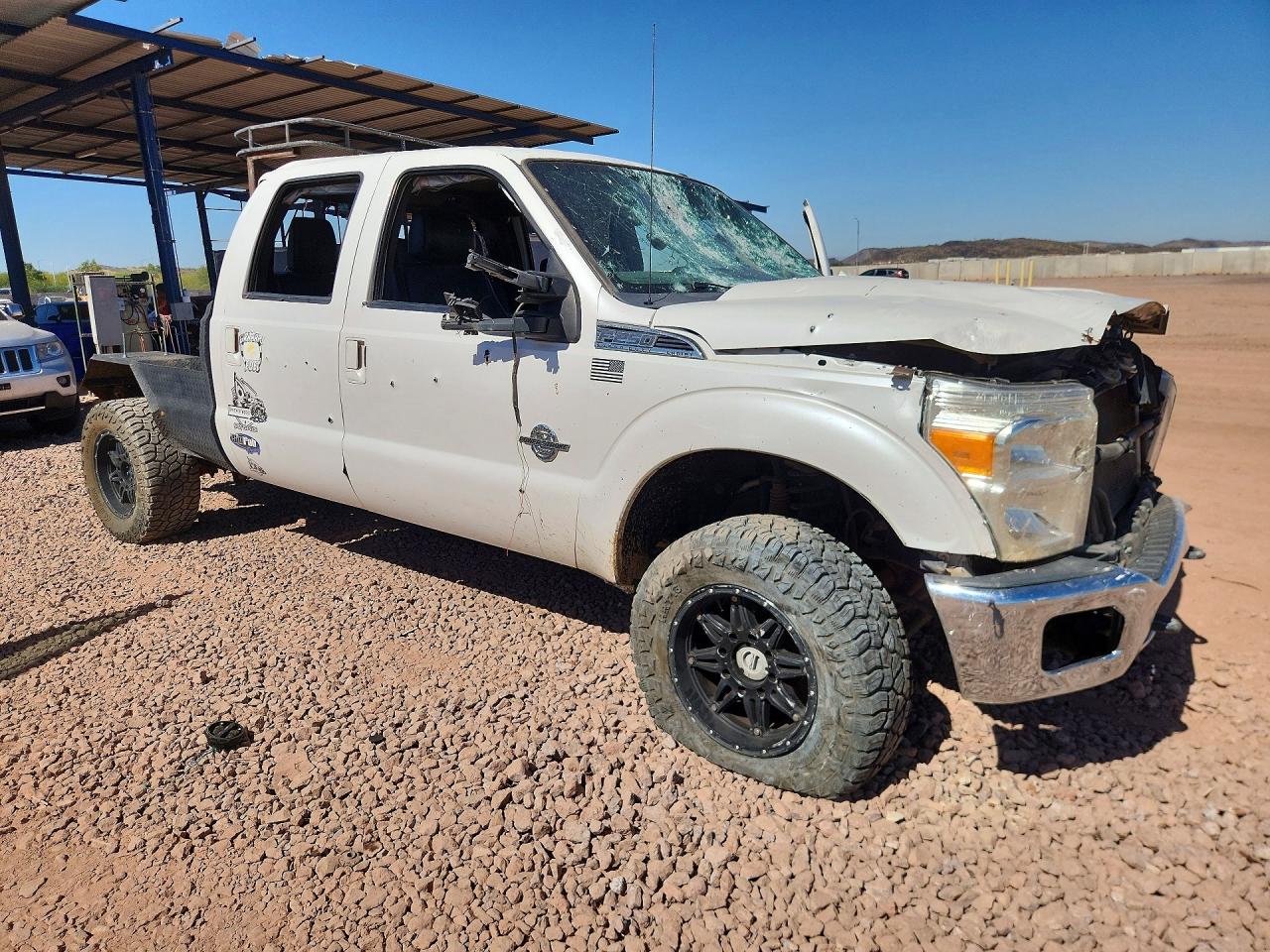 2015 Ford F250 Super Duty White vin: 1FT7W2BT8FEA69904