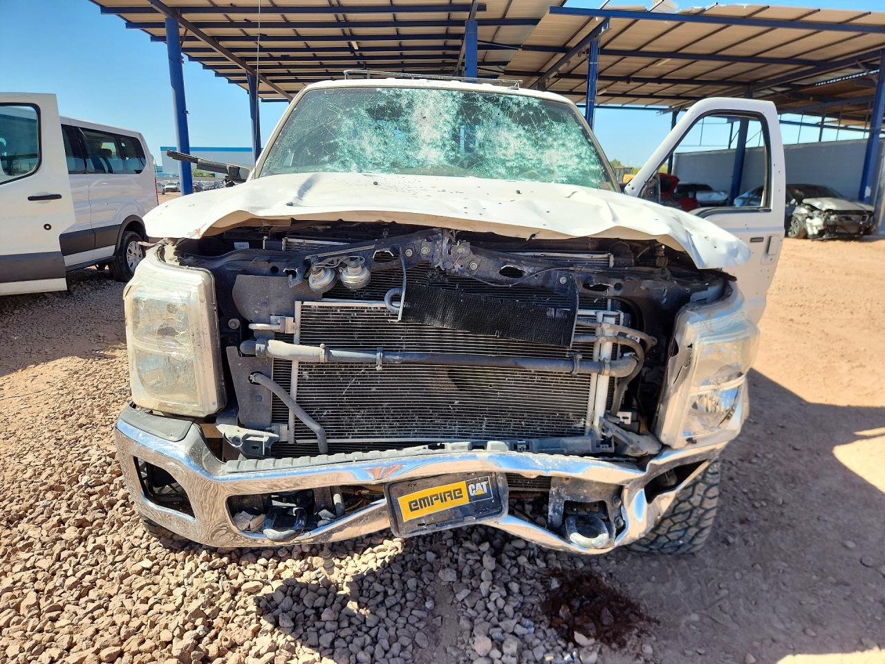 2015 Ford F250 Super Duty White vin: 1FT7W2BT8FEA69904