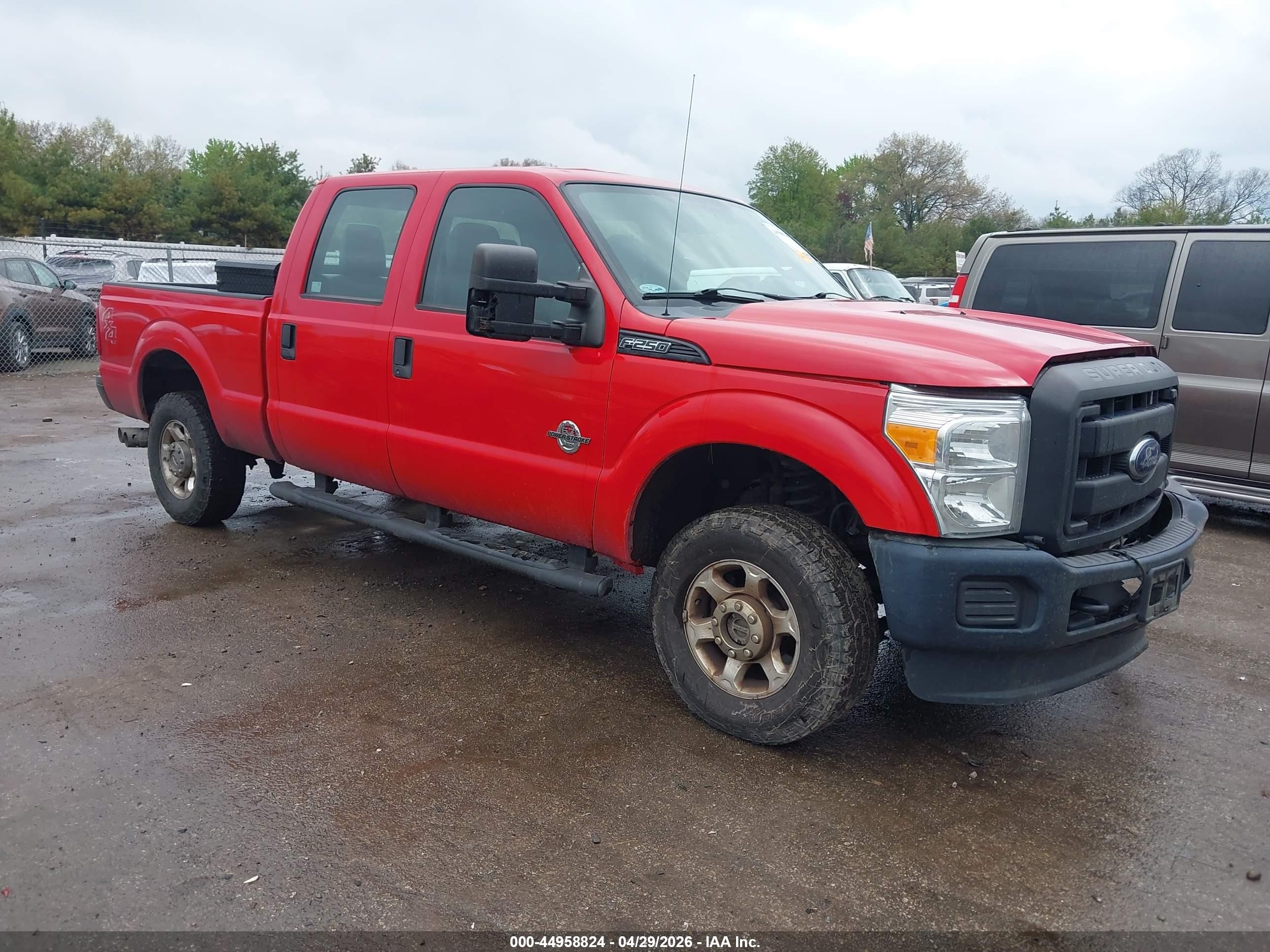 2015 Ford F-250 Xl Красный vin: 1FT7W2BT8FEA74200