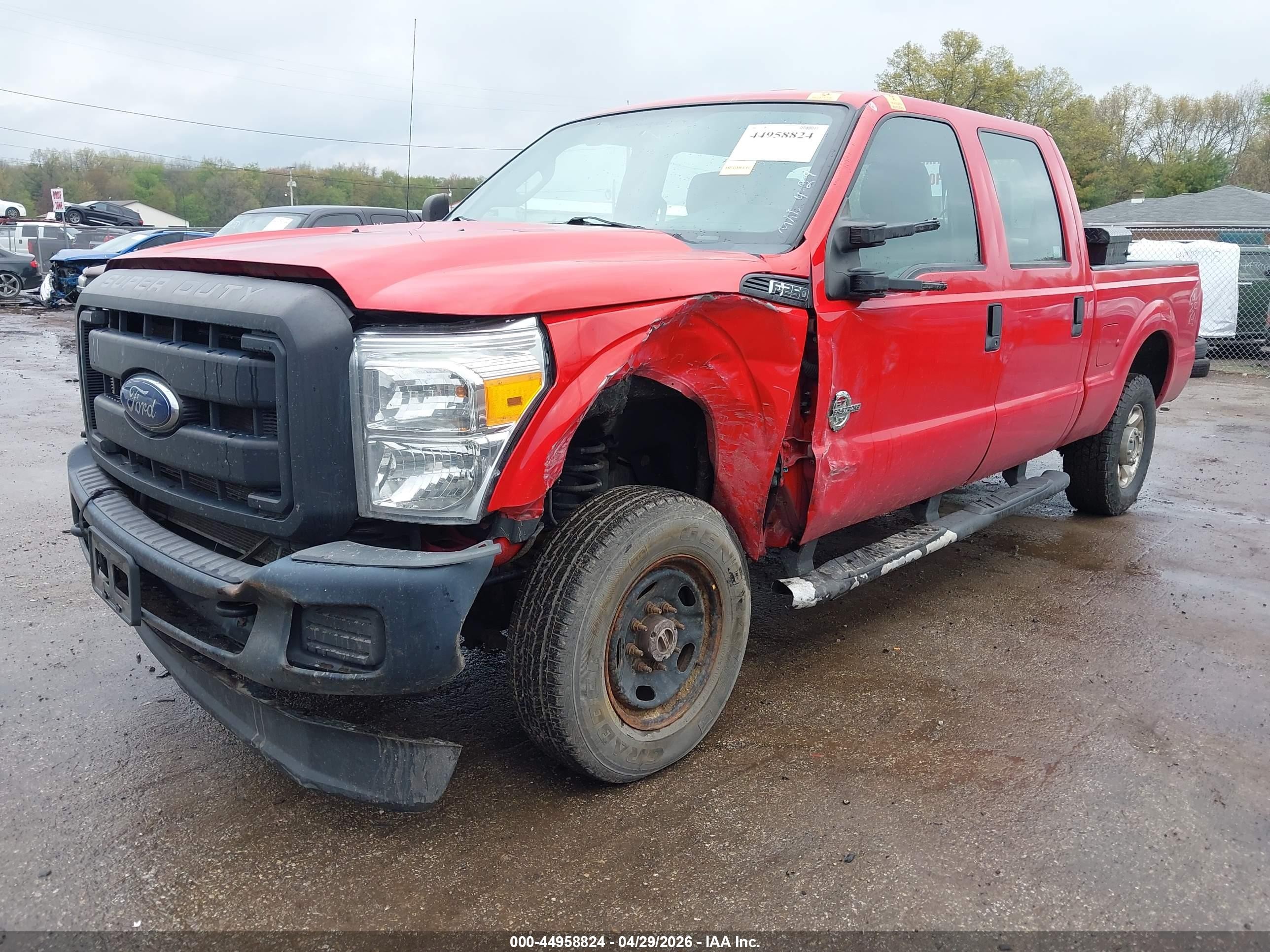 2015 Ford F-250 Xl Красный vin: 1FT7W2BT8FEA74200