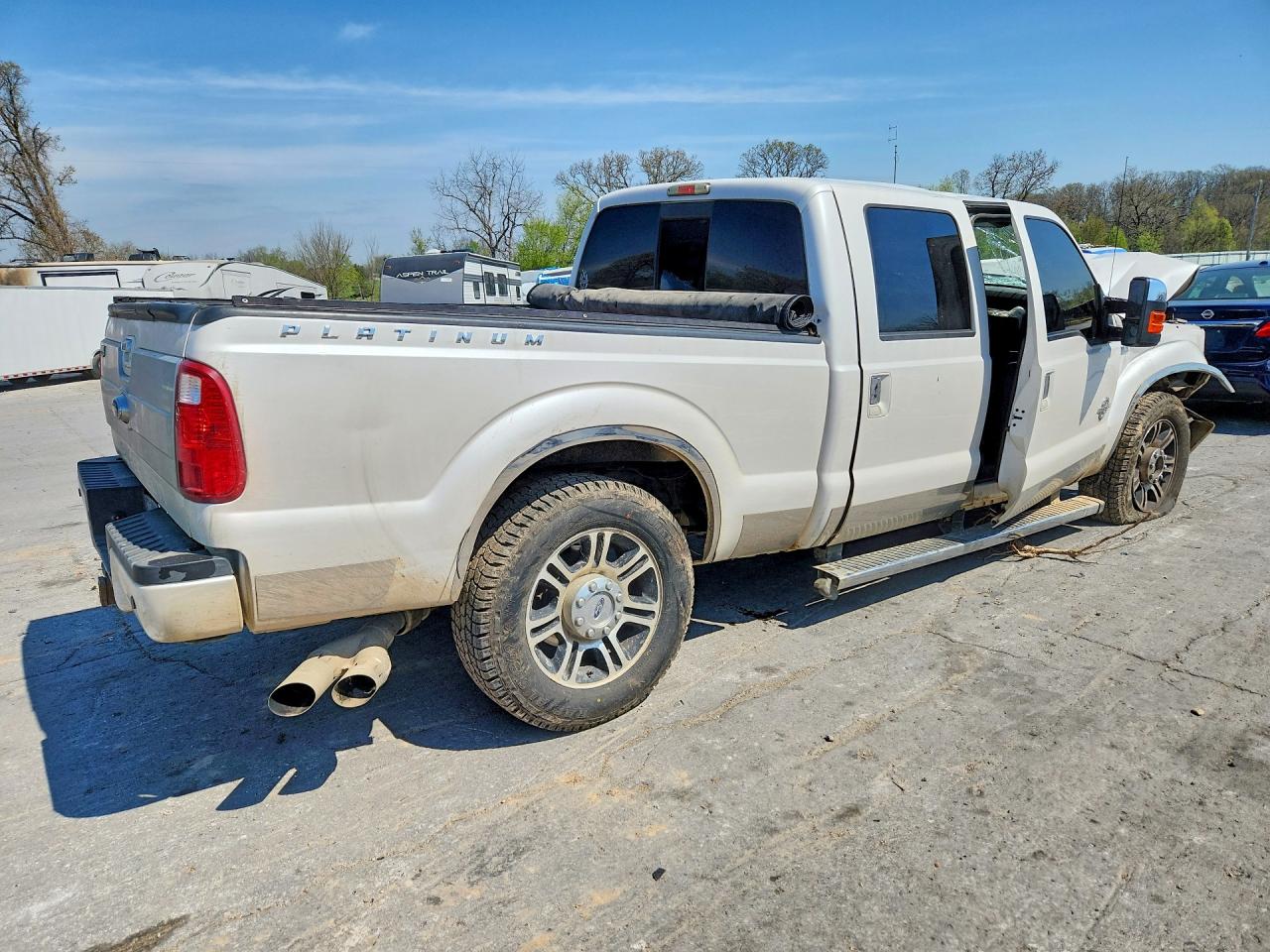 2016 Ford F250 Super Duty Белый vin: 1FT7W2BT8GEC42421