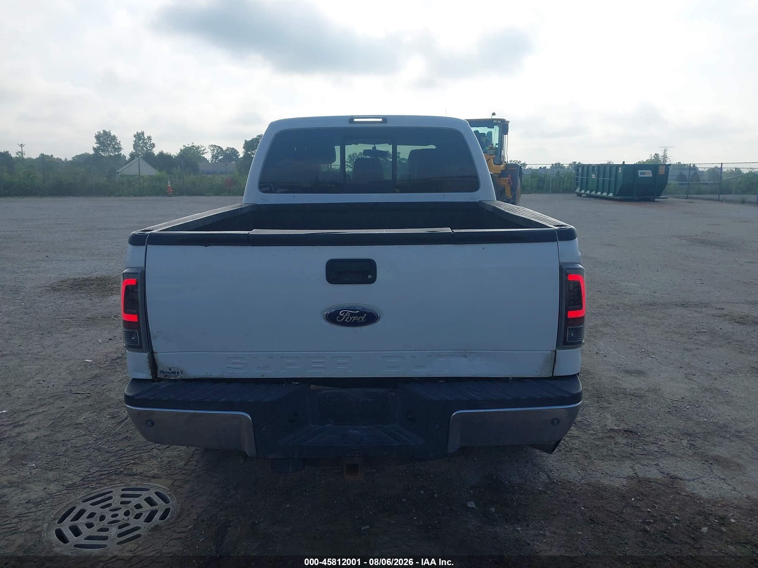 2011 Ford F-250 Lariat White vin: 1FT7W2BT9BEC39570