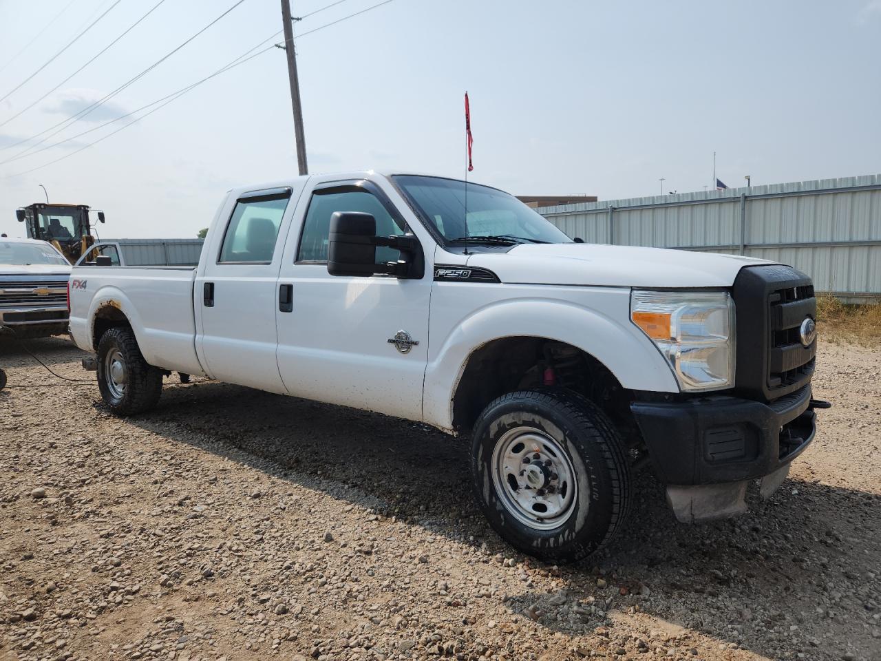 2012 Ford F250 Super Duty White vin: 1FT7W2BT9CEA51049 Damage: Right Front Fender, Dent(S) W/ Paint Dmg, 6 To 7 Inches