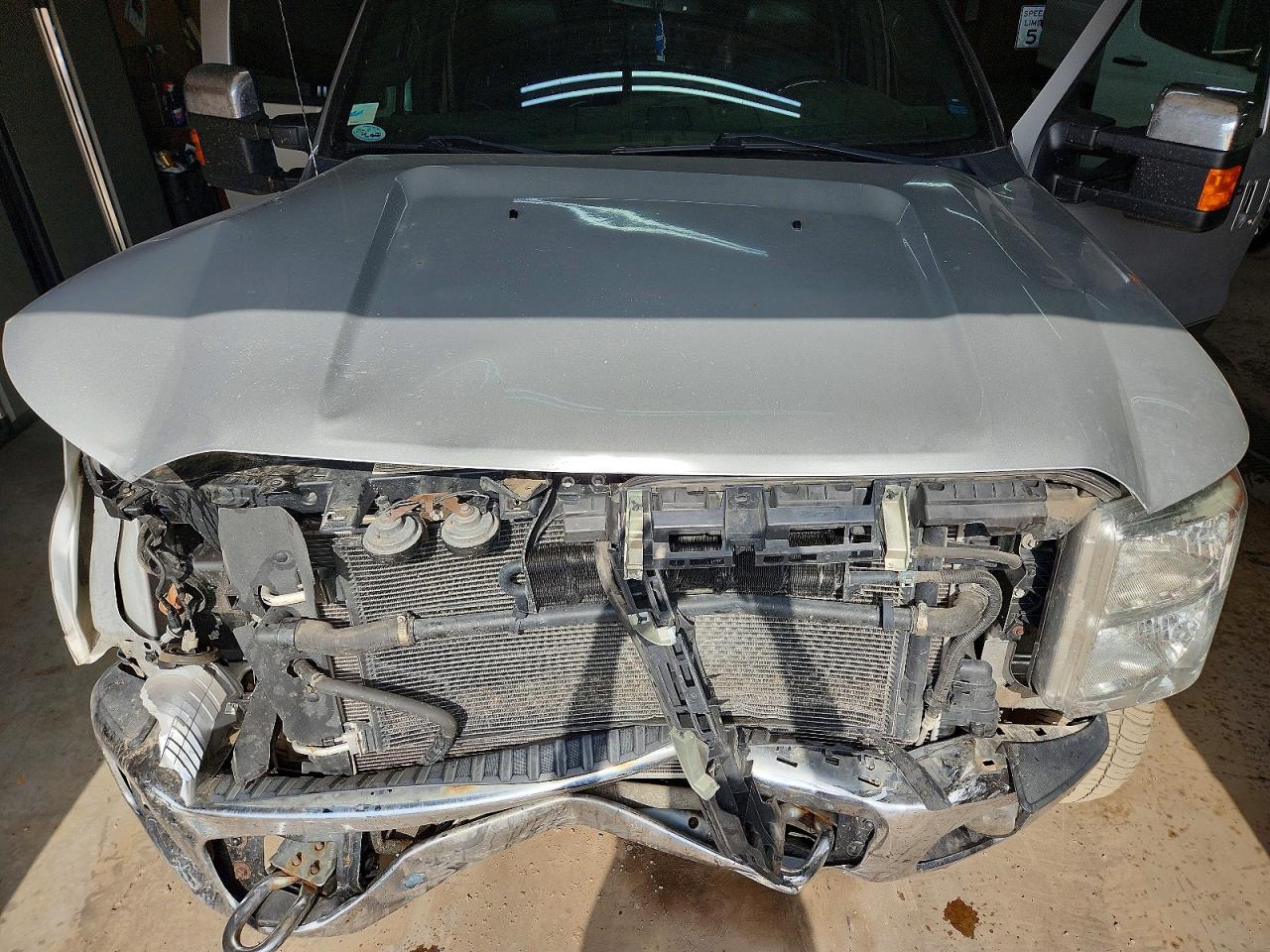 2013 Ford F250 Super Duty Silver vin: 1FT7W2BT9DEB07881