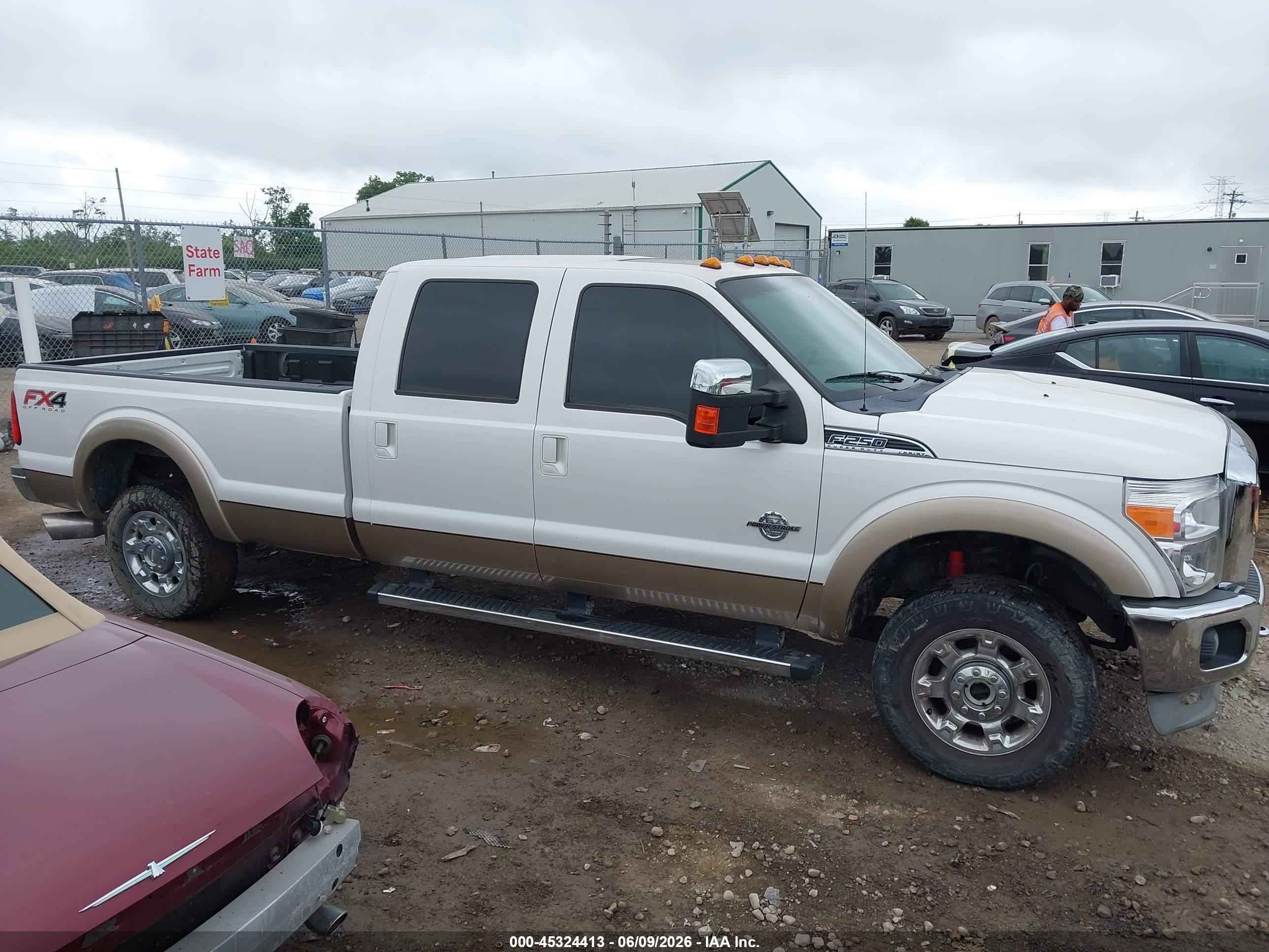 2013 Ford F-250 Lariat White vin: 1FT7W2BT9DEB27967