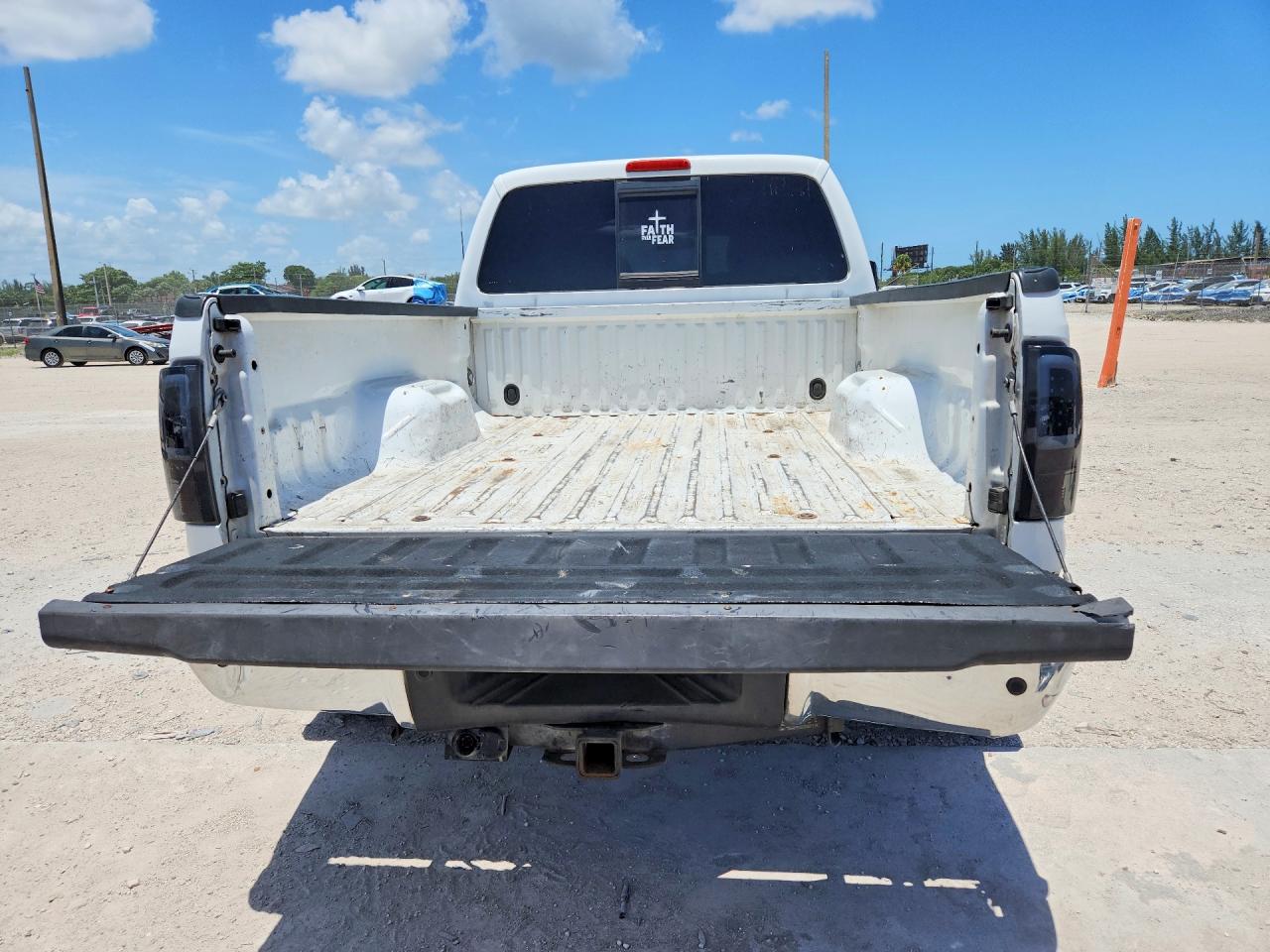 2015 Ford F250 Super Duty Белый vin: 1FT7W2BT9FED53476