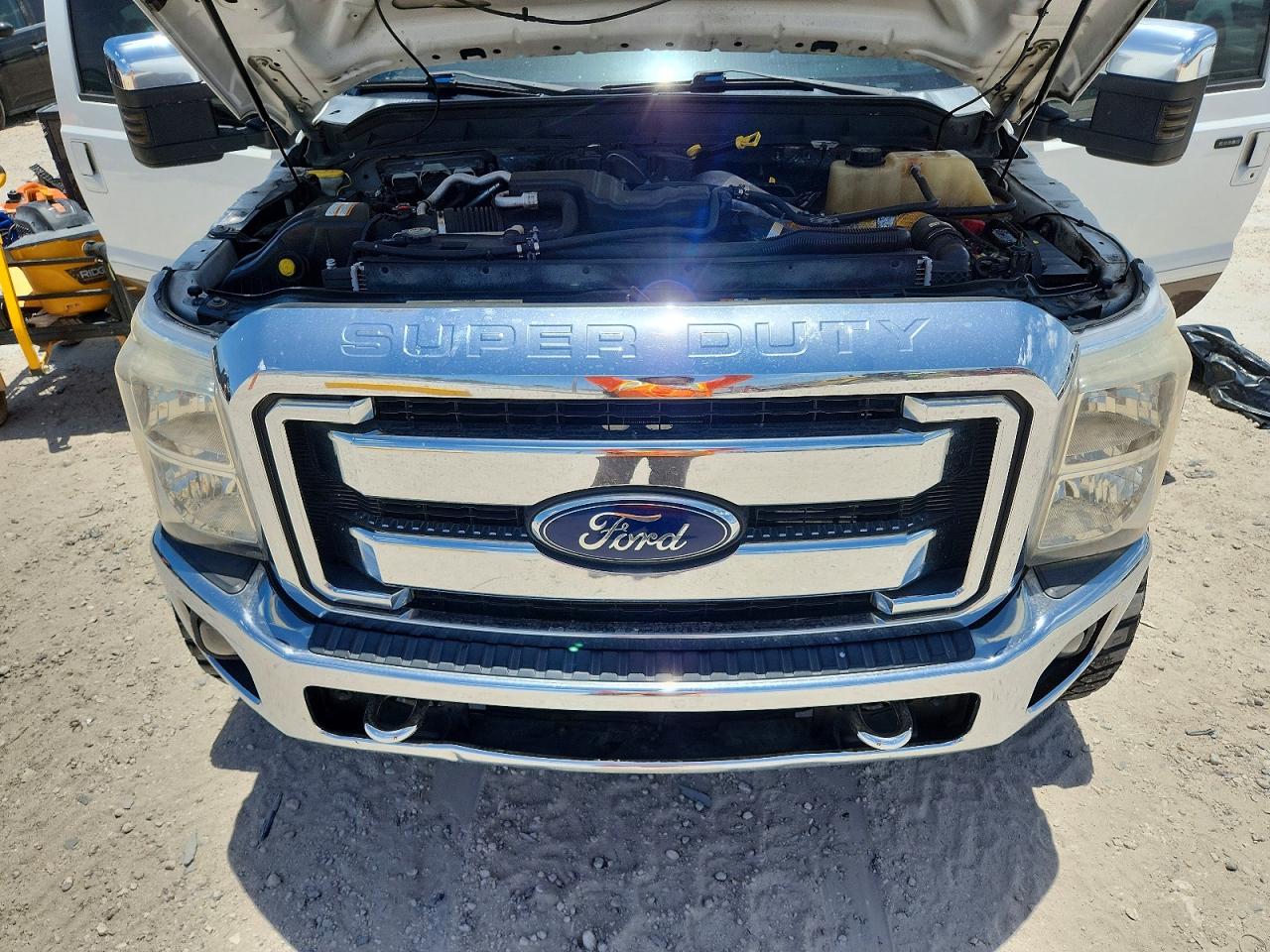 2015 Ford F250 Super Duty Белый vin: 1FT7W2BT9FED53476