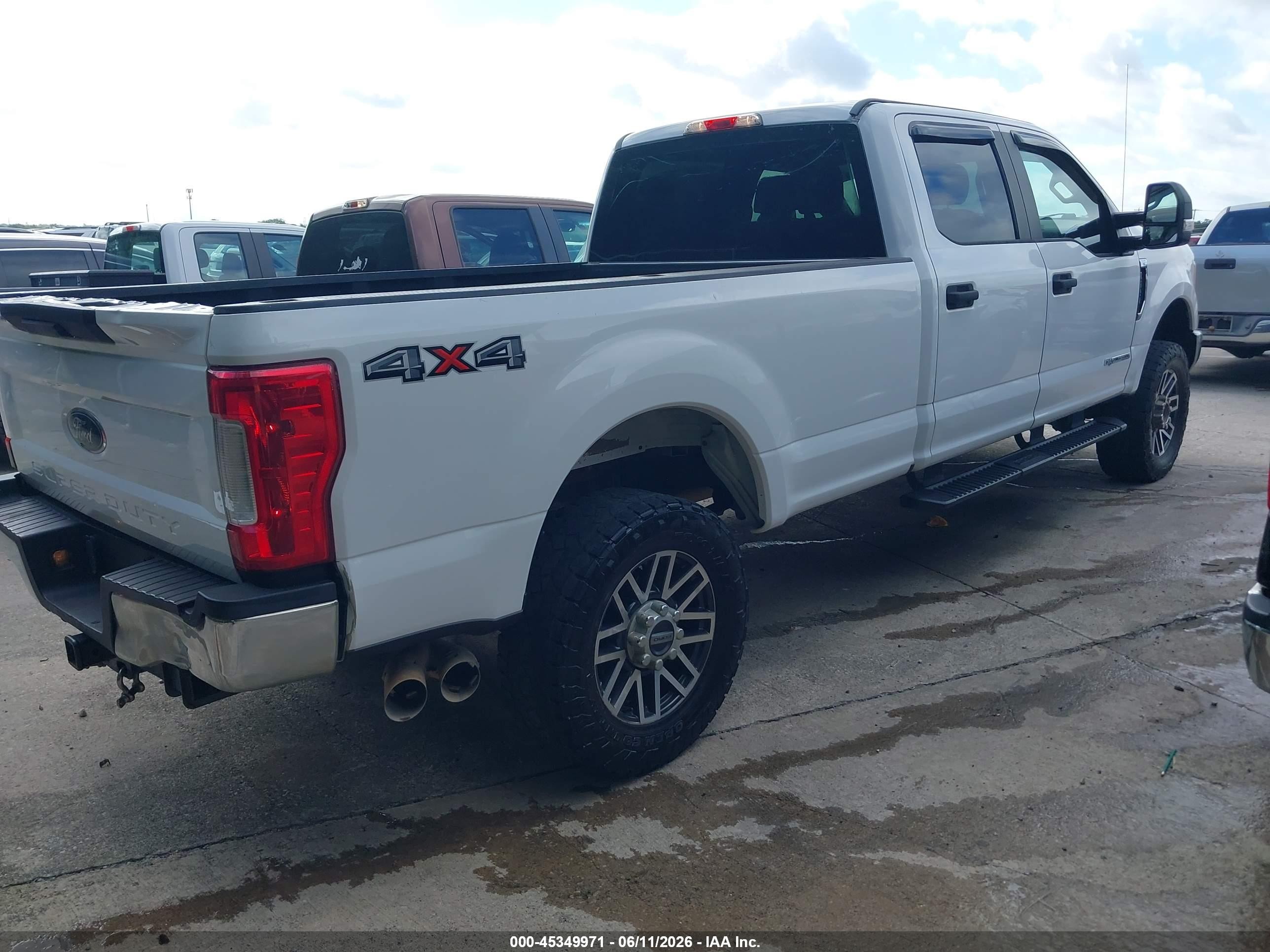2017 Ford F-250 Xl Белый vin: 1FT7W2BT9HED04653