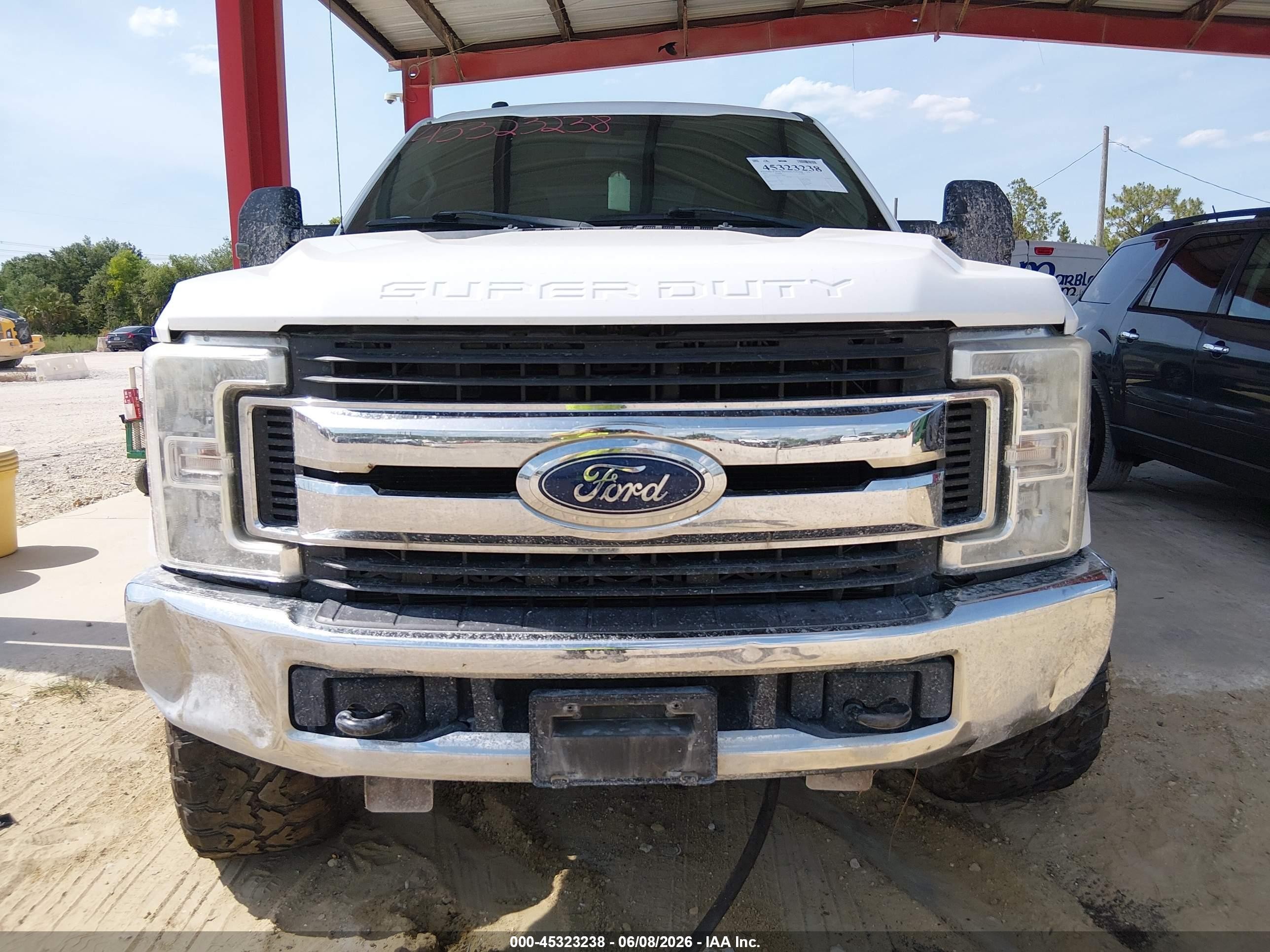 2017 Ford F-250 Xlt Белый vin: 1FT7W2BT9HEF18848