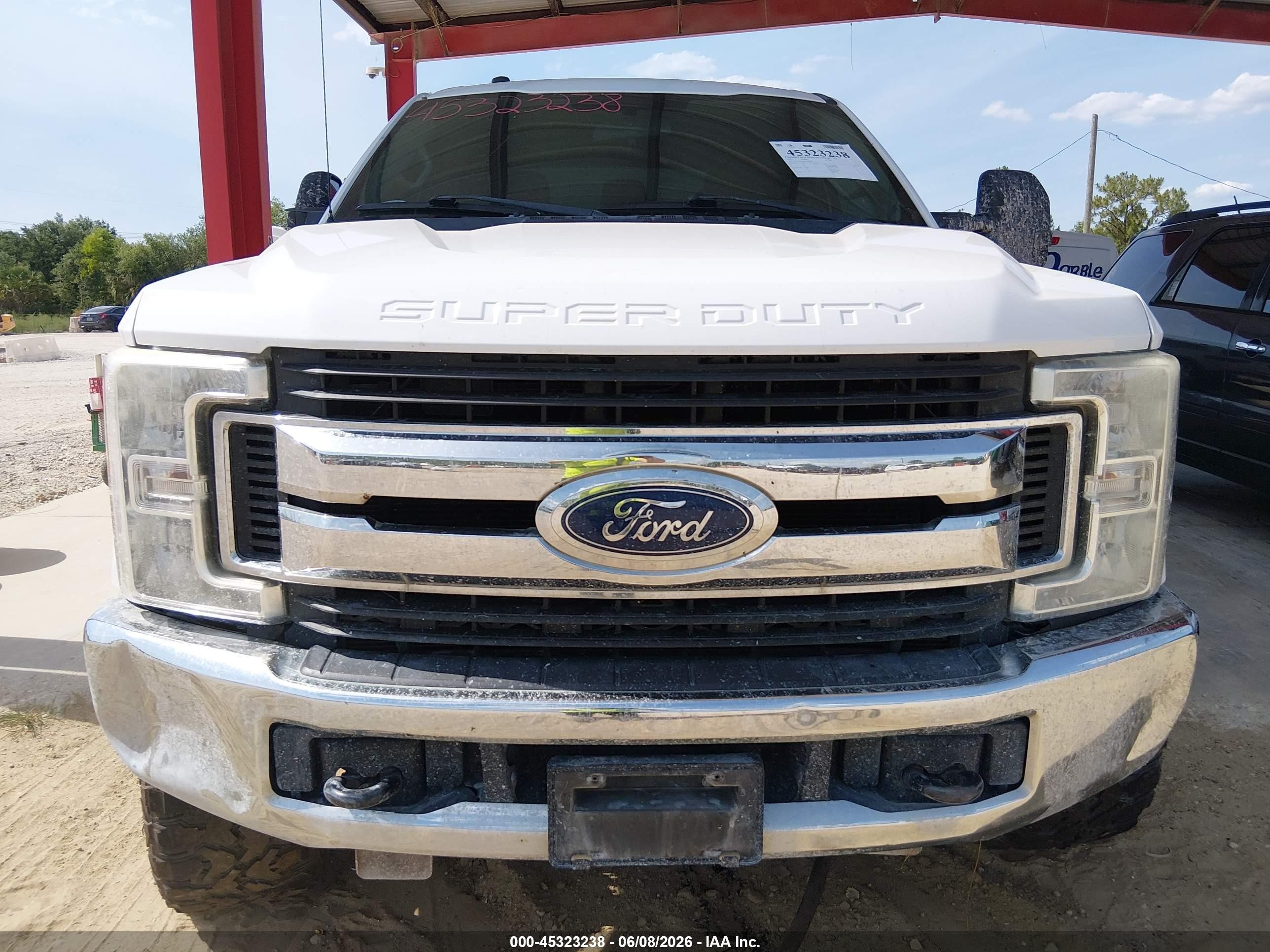 2017 Ford F-250 Xlt Белый vin: 1FT7W2BT9HEF18848