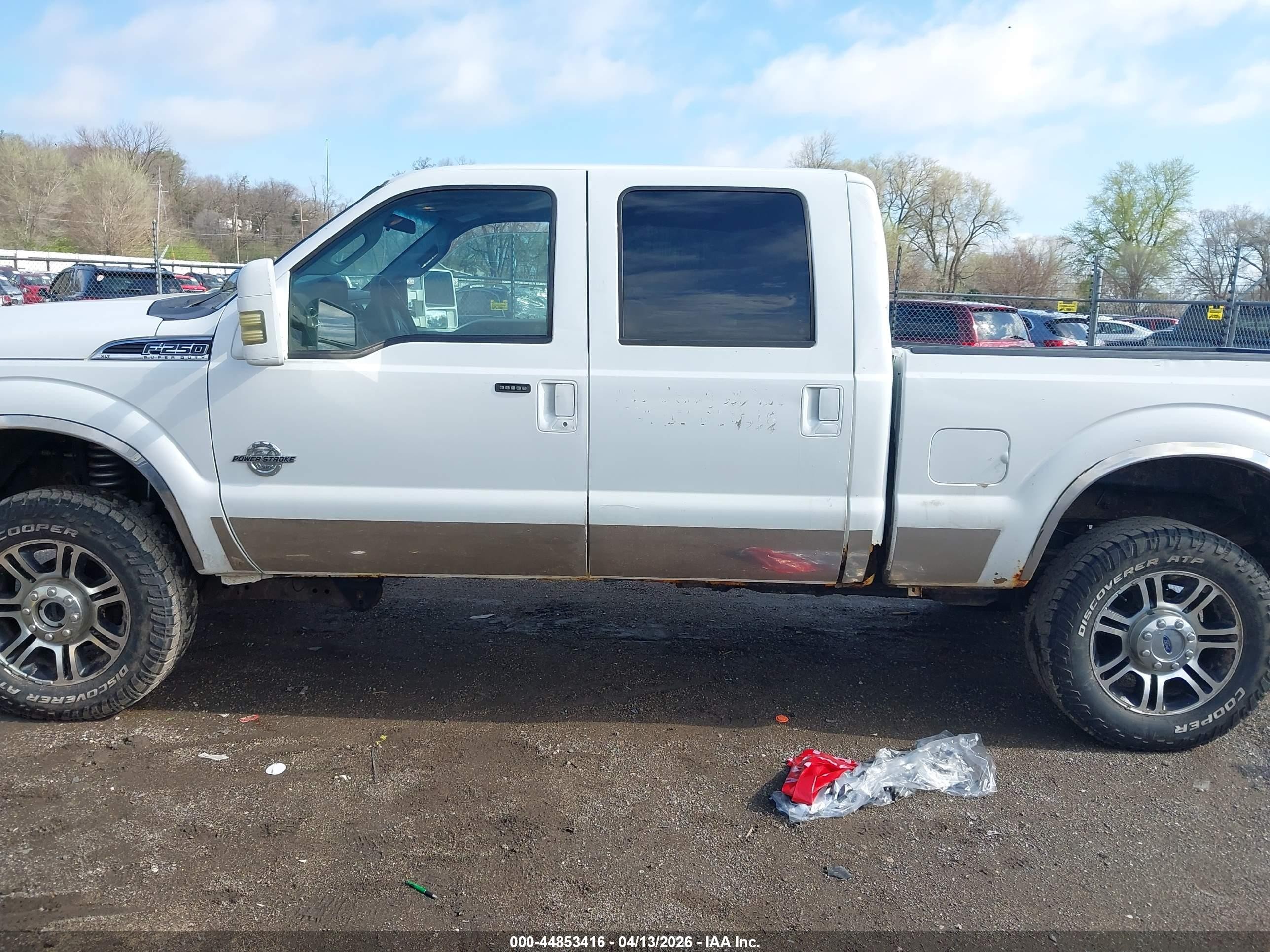 2011 Ford F-250 Xlt Белый vin: 1FT7W2BTXBEB80514
