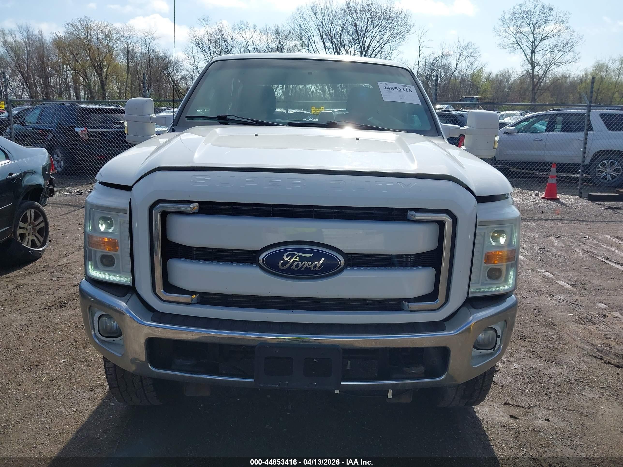 2011 Ford F-250 Xlt Белый vin: 1FT7W2BTXBEB80514