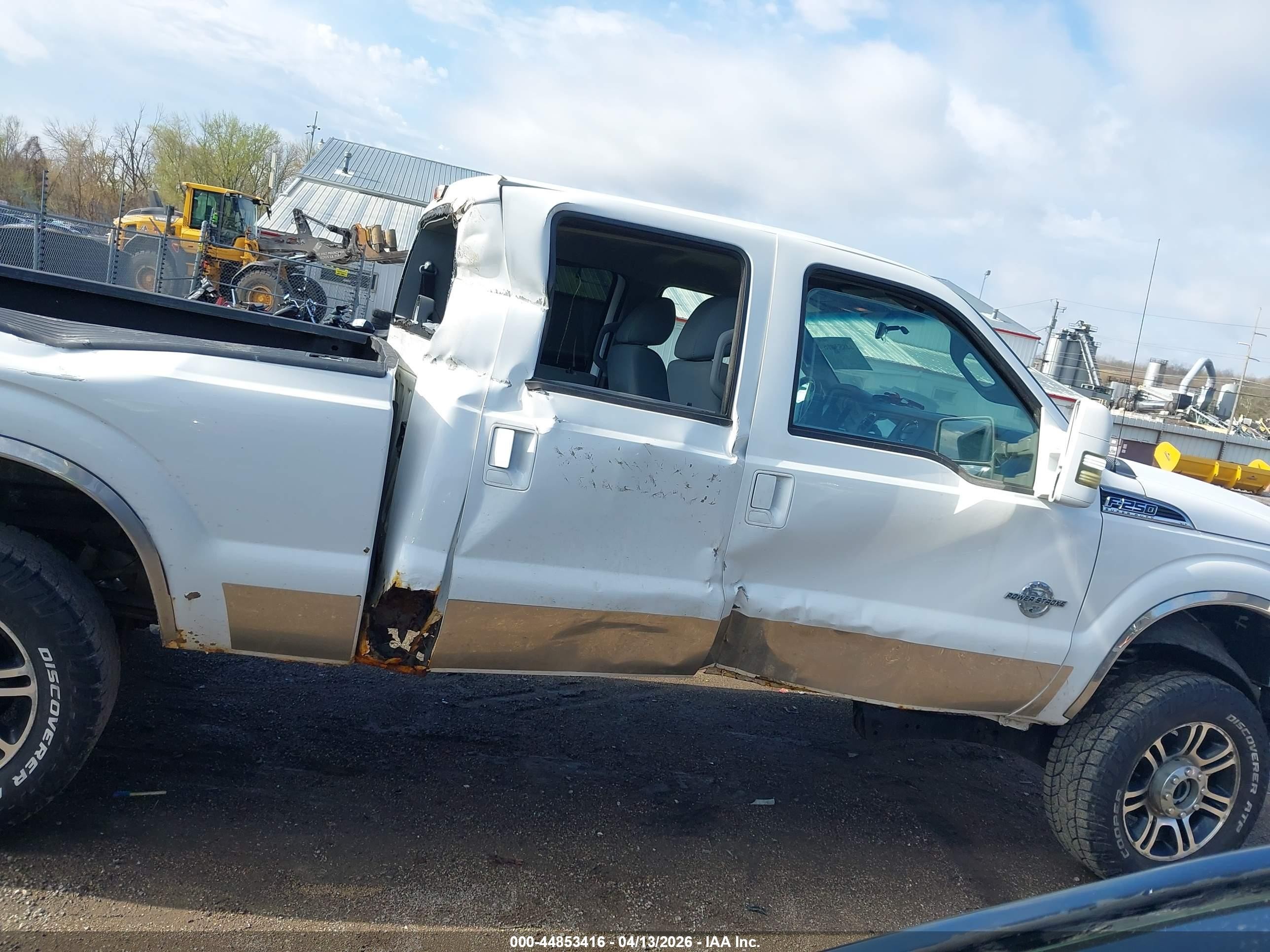 2011 Ford F-250 Xlt Белый vin: 1FT7W2BTXBEB80514