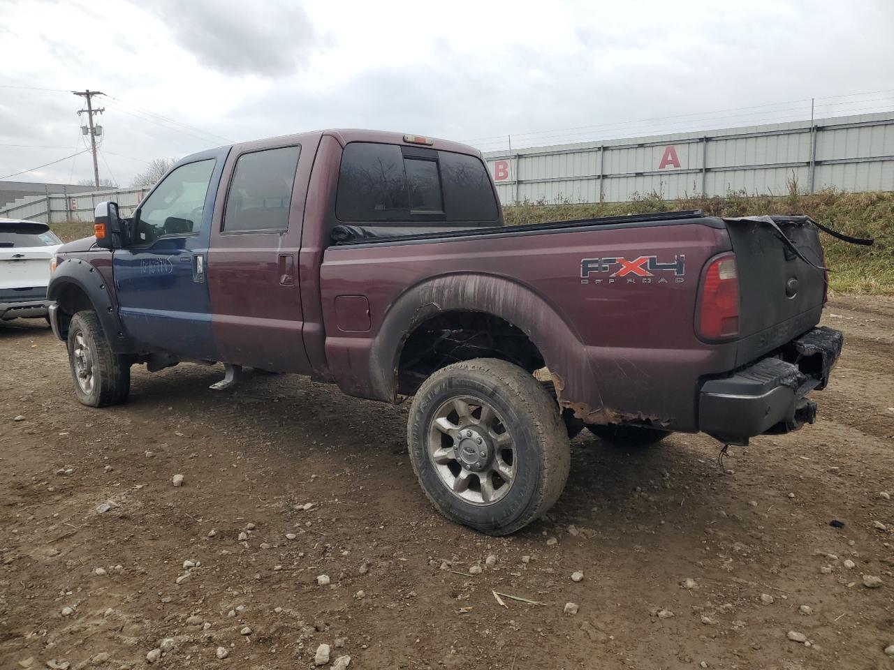 2011 Ford F250 Super Duty Темно-бордовый vin: 1FT7W2BTXBEC27430
