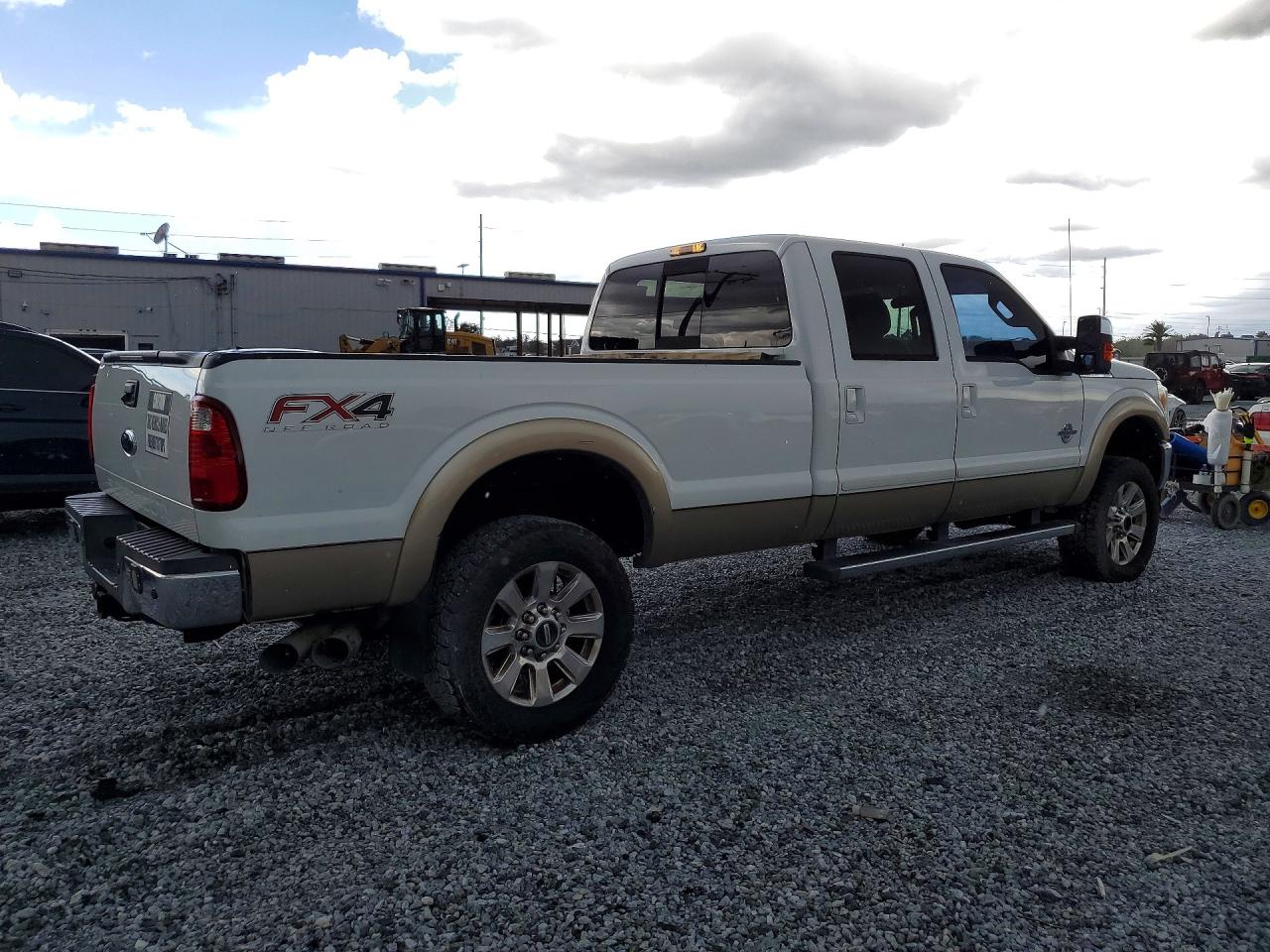 2012 Ford F250 Super Duty White vin: 1FT7W2BTXCEC44164