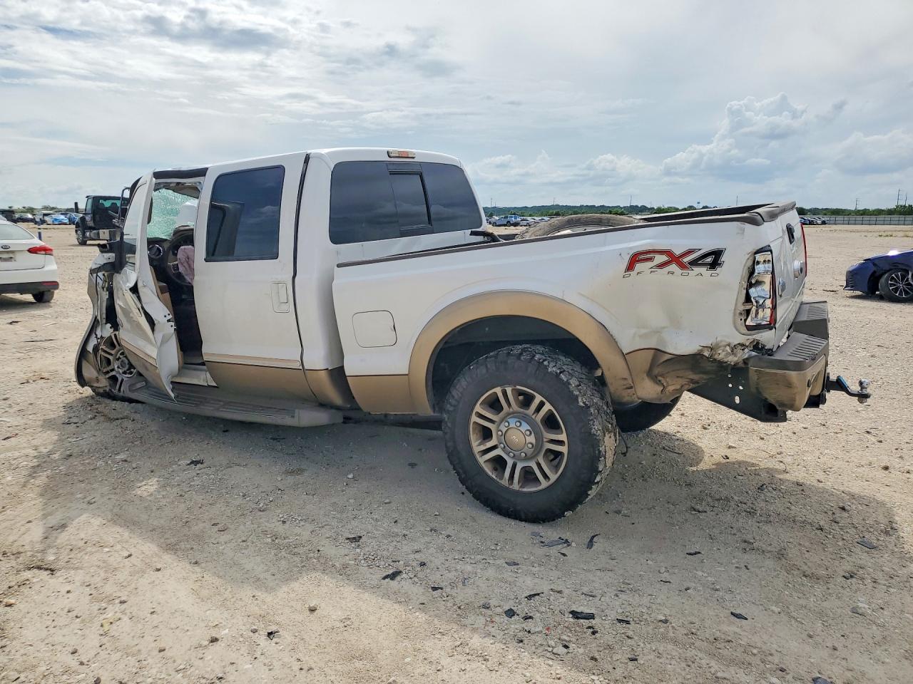 2014 Ford F250 Super Duty Белый vin: 1FT7W2BTXEEA47031