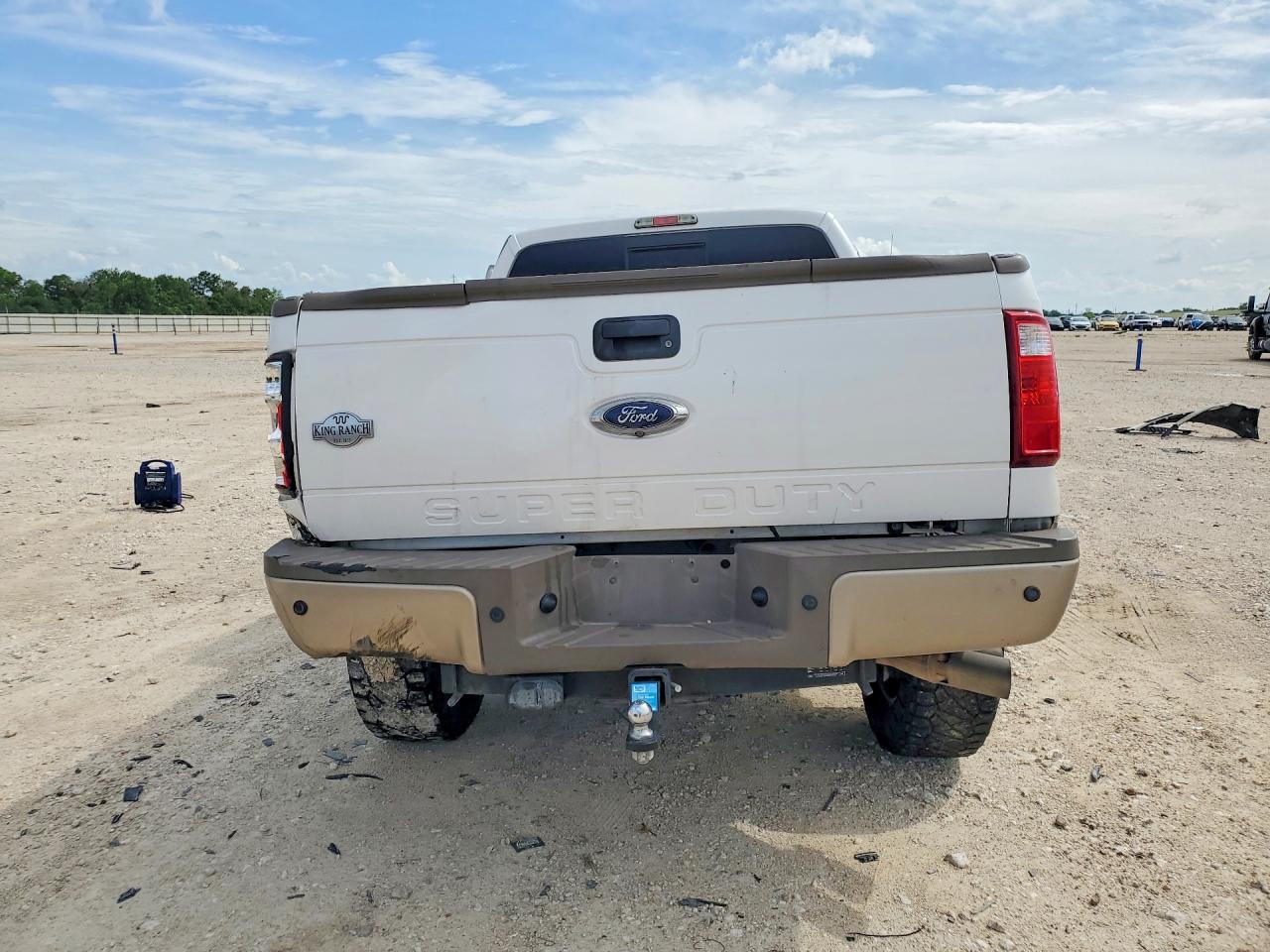2014 Ford F250 Super Duty Белый vin: 1FT7W2BTXEEA47031