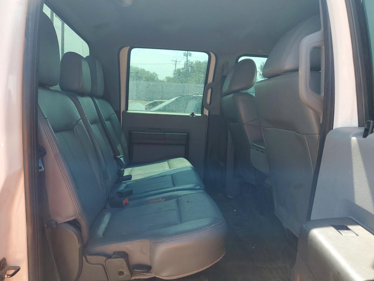 2014 Ford F250 Super Duty White vin: 1FT7W2BTXEEB01282