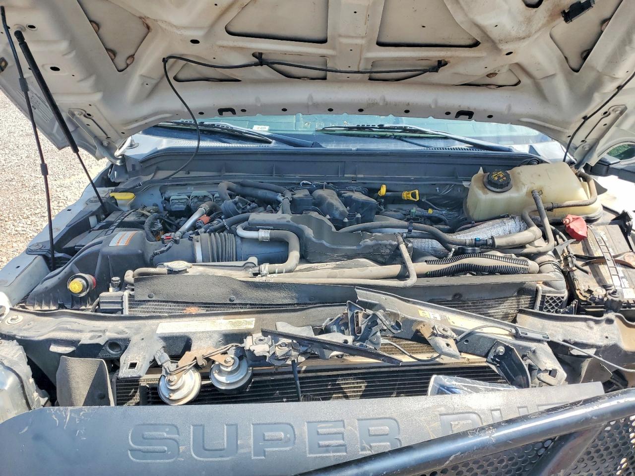 2014 Ford F250 Super Duty White vin: 1FT7W2BTXEEB01282
