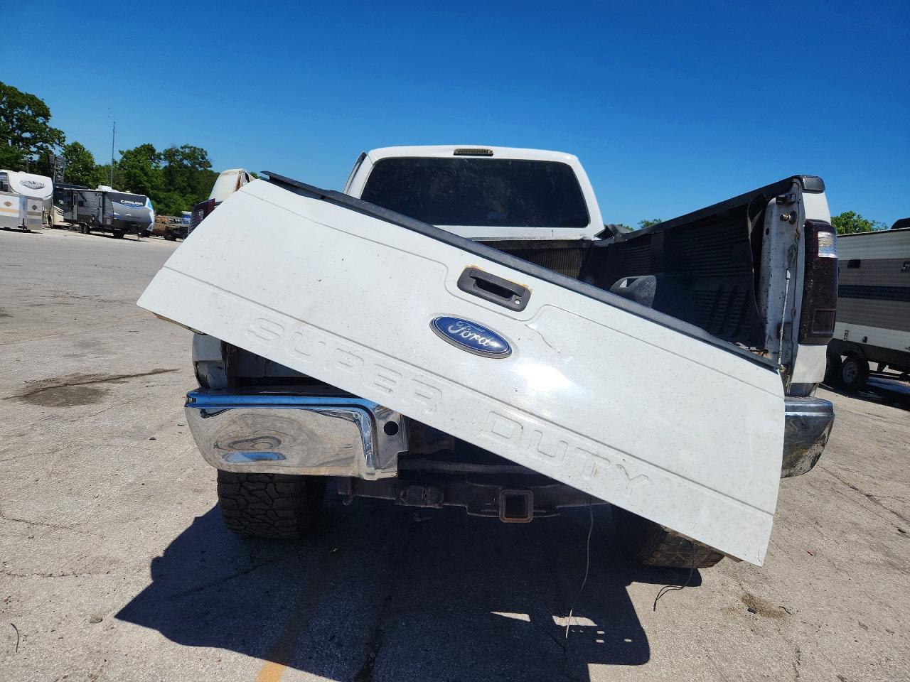 2015 Ford F250 Super Duty Белый vin: 1FT7W2BTXFEA22051