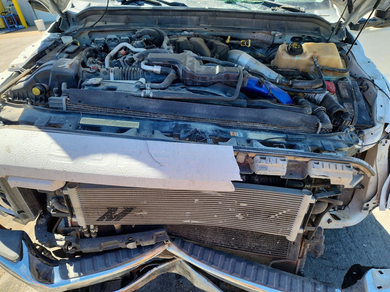 2015 Ford F250 Super Duty Белый vin: 1FT7W2BTXFEA22051
