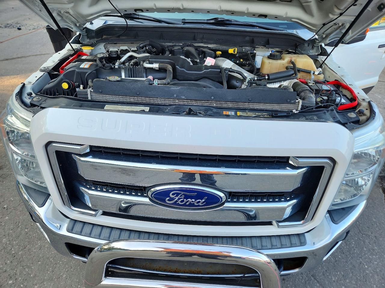2015 Ford F250 Super Duty White vin: 1FT7W2BTXFEA61738